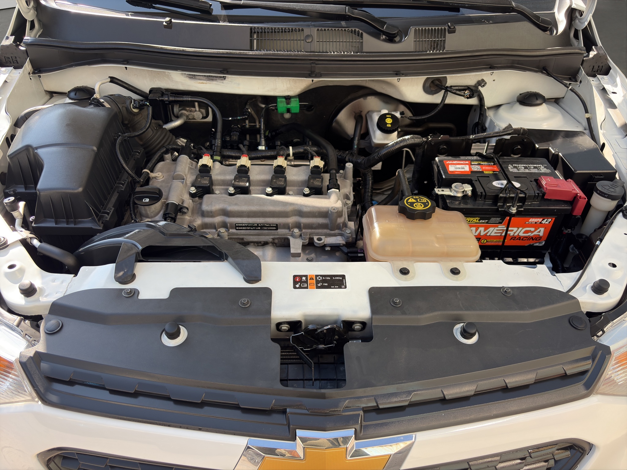 Chevrolet Aveo 4 pts. LS, TM5, a/ac., R-14 2020