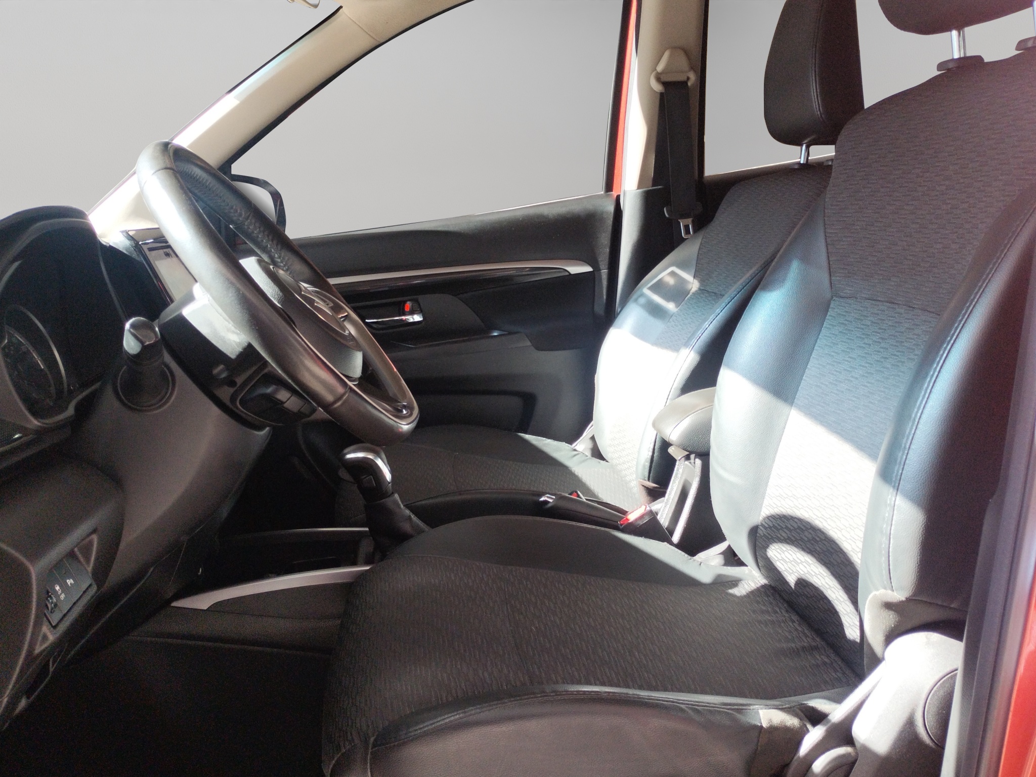 Suzuki Ertiga Minivan 5 pts. XL7, 1.5l, TA, a/ac. Aut., f. led, RA-16 2023