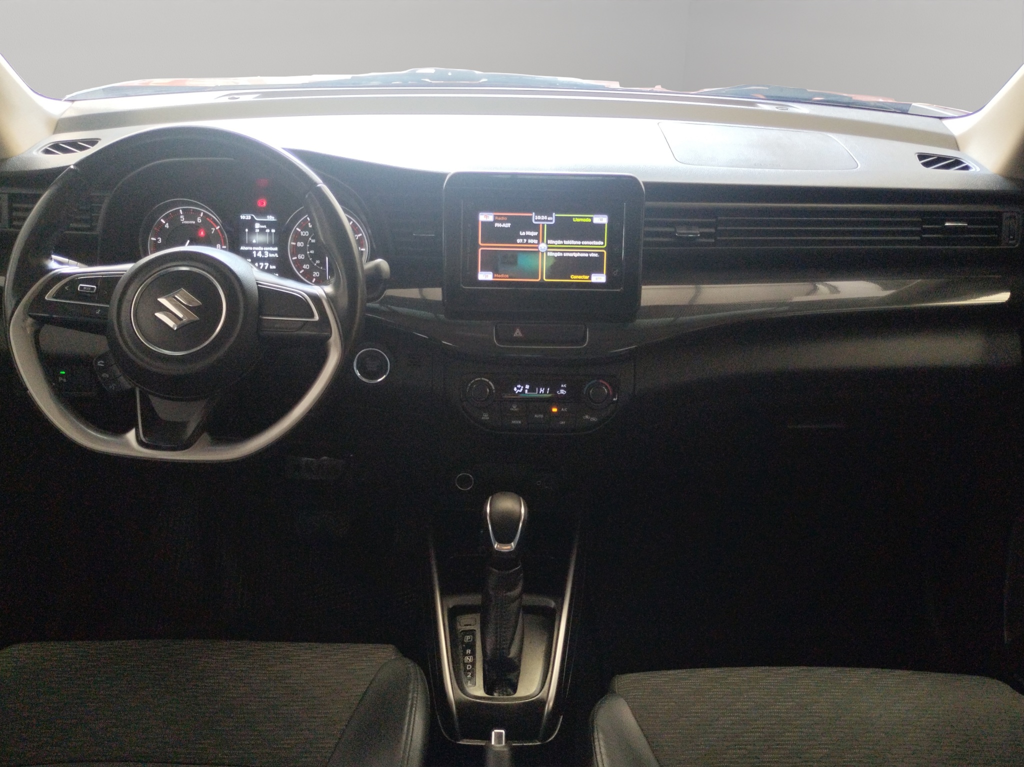 Suzuki Ertiga Minivan 5 pts. XL7, 1.5l, TA, a/ac. Aut., f. led, RA-16 2023