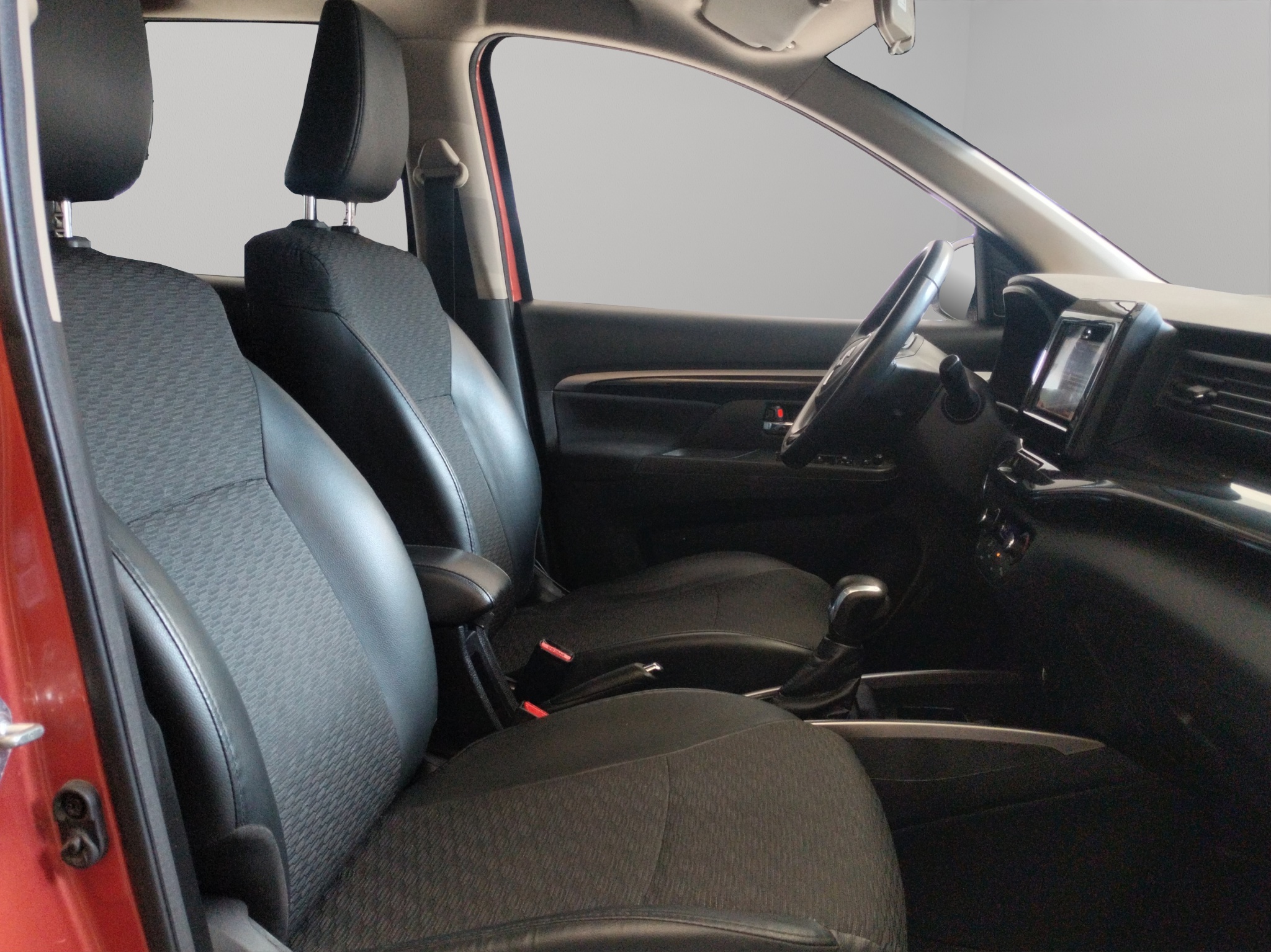 Suzuki Ertiga Minivan 5 pts. XL7, 1.5l, TA, a/ac. Aut., f. led, RA-16 2023