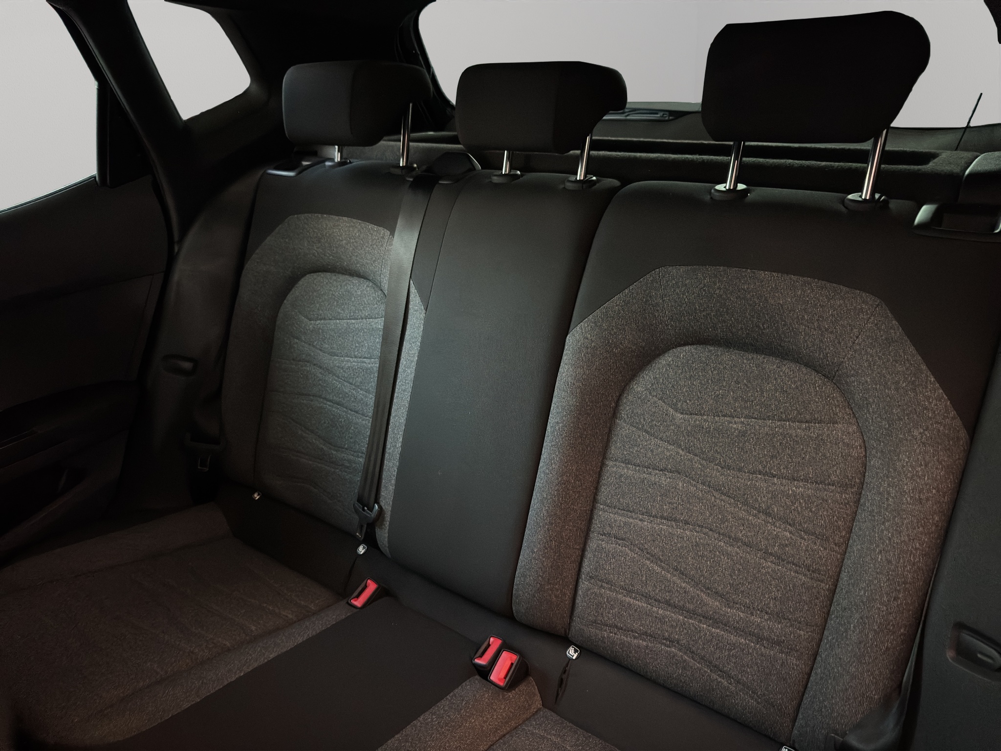 Seat Arona VUD 5 pts. Xperience, 1.6l, climatronic, f. led, cámara reversa, RA-17 2023