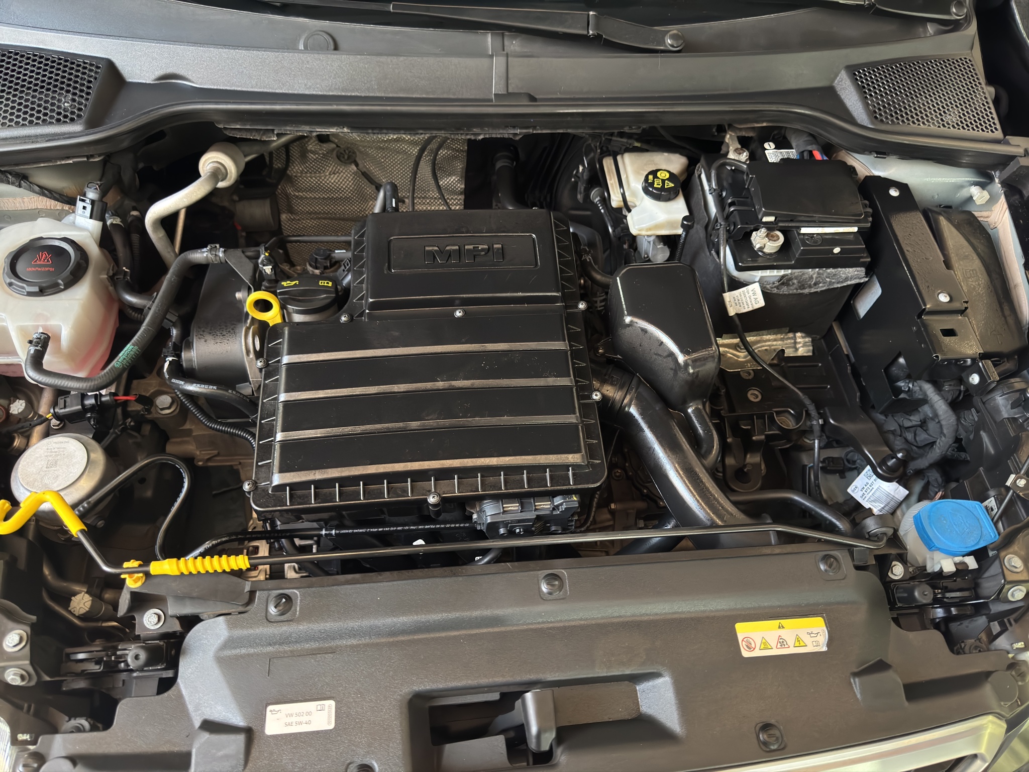 Seat Arona VUD 5 pts. Xperience, 1.6l, climatronic, f. led, cámara reversa, RA-17 2023