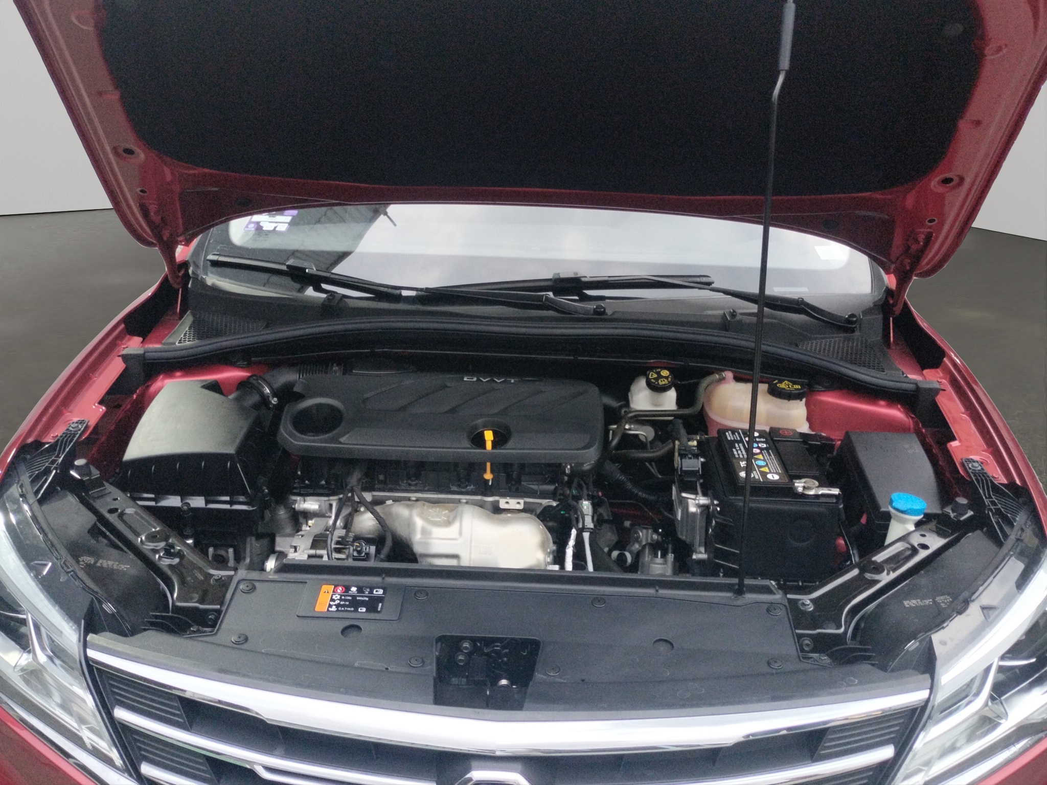 MG MG5 4 pts. Excite, 1.5l, TM5, VE, piel, RA-16 (línea anterior) 2024