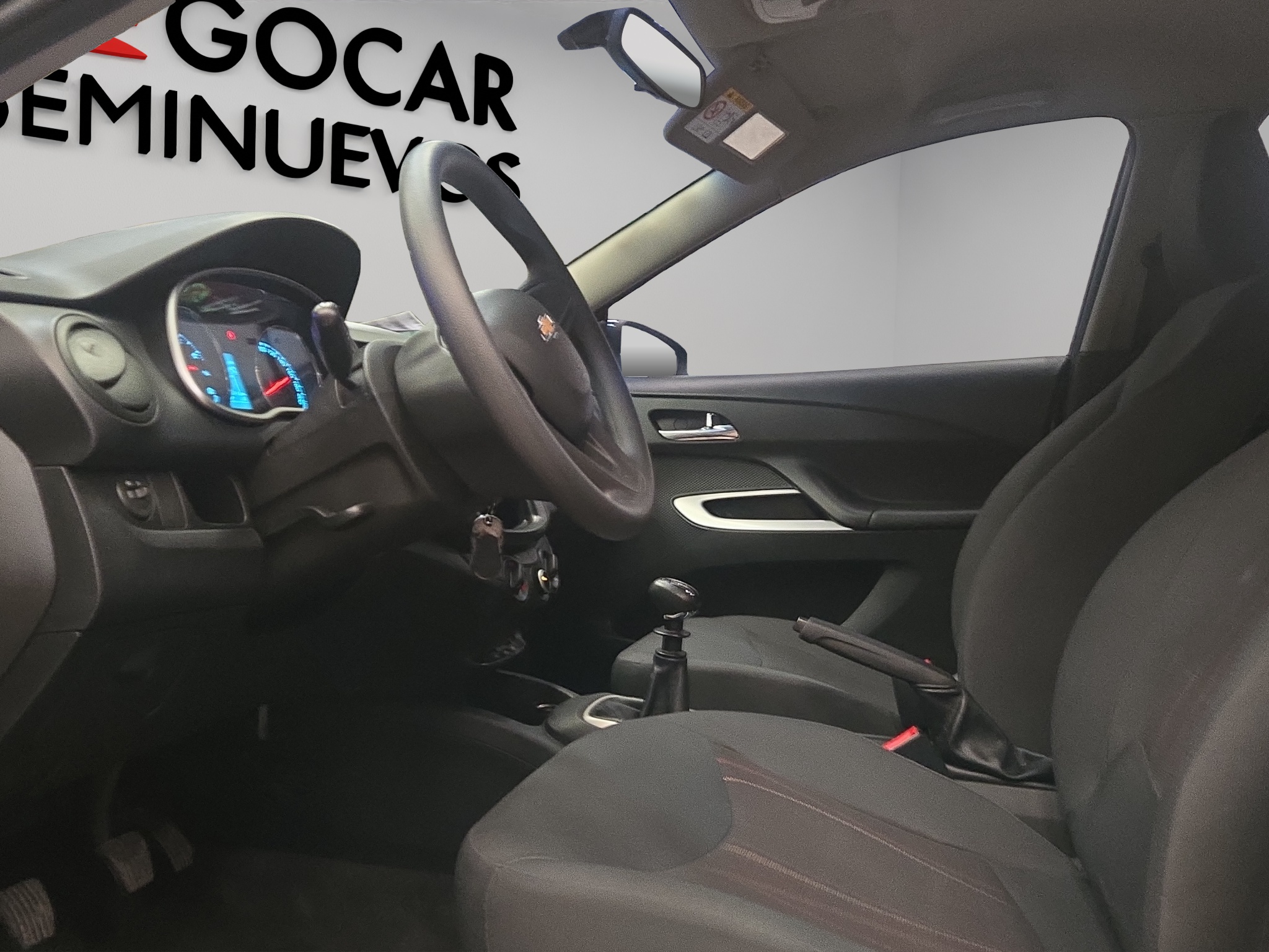 Chevrolet Aveo 4 pts. LS, TM5, a/ac., R-14 (línea anterior) 2023