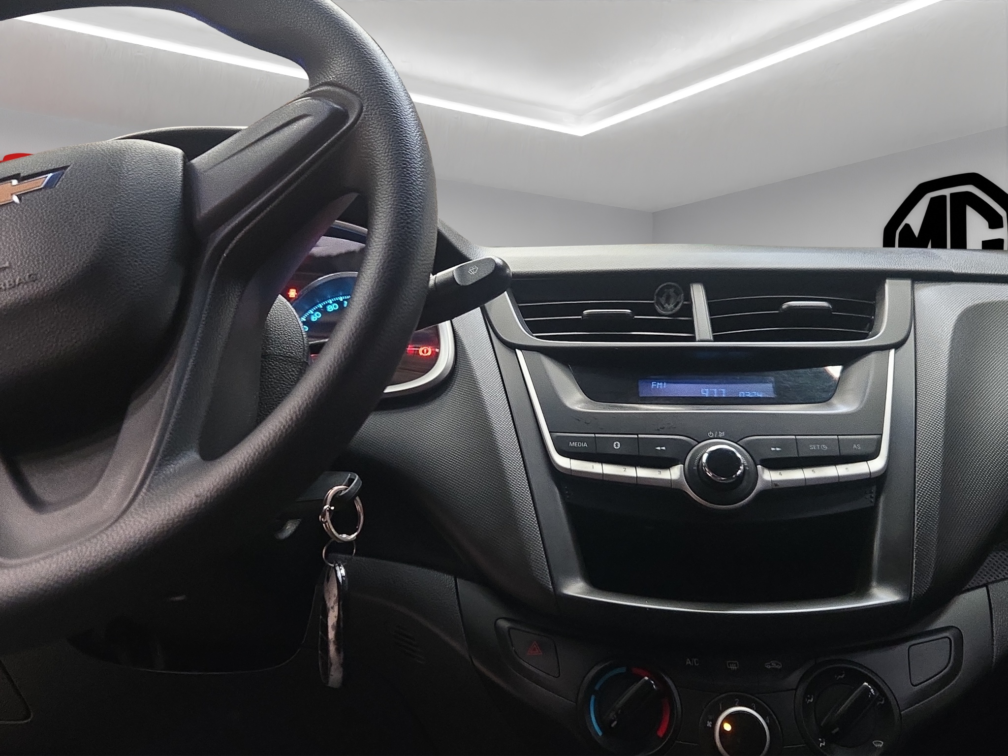 Chevrolet Aveo 4 pts. LS, TM5, a/ac., R-14 (línea anterior) 2023