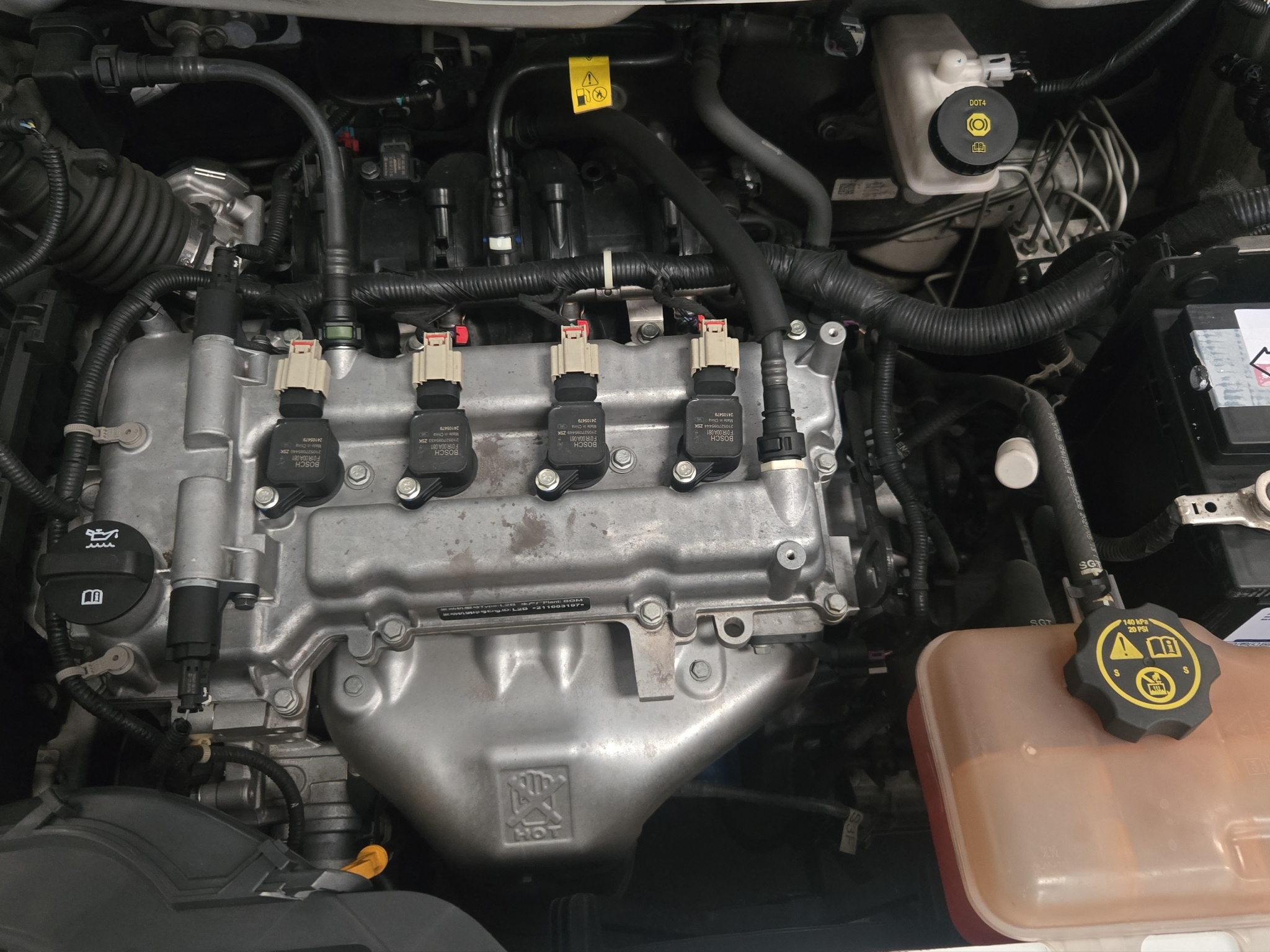 Chevrolet Aveo 4 pts. LS, TM5, a/ac., R-14 (línea anterior) 2023