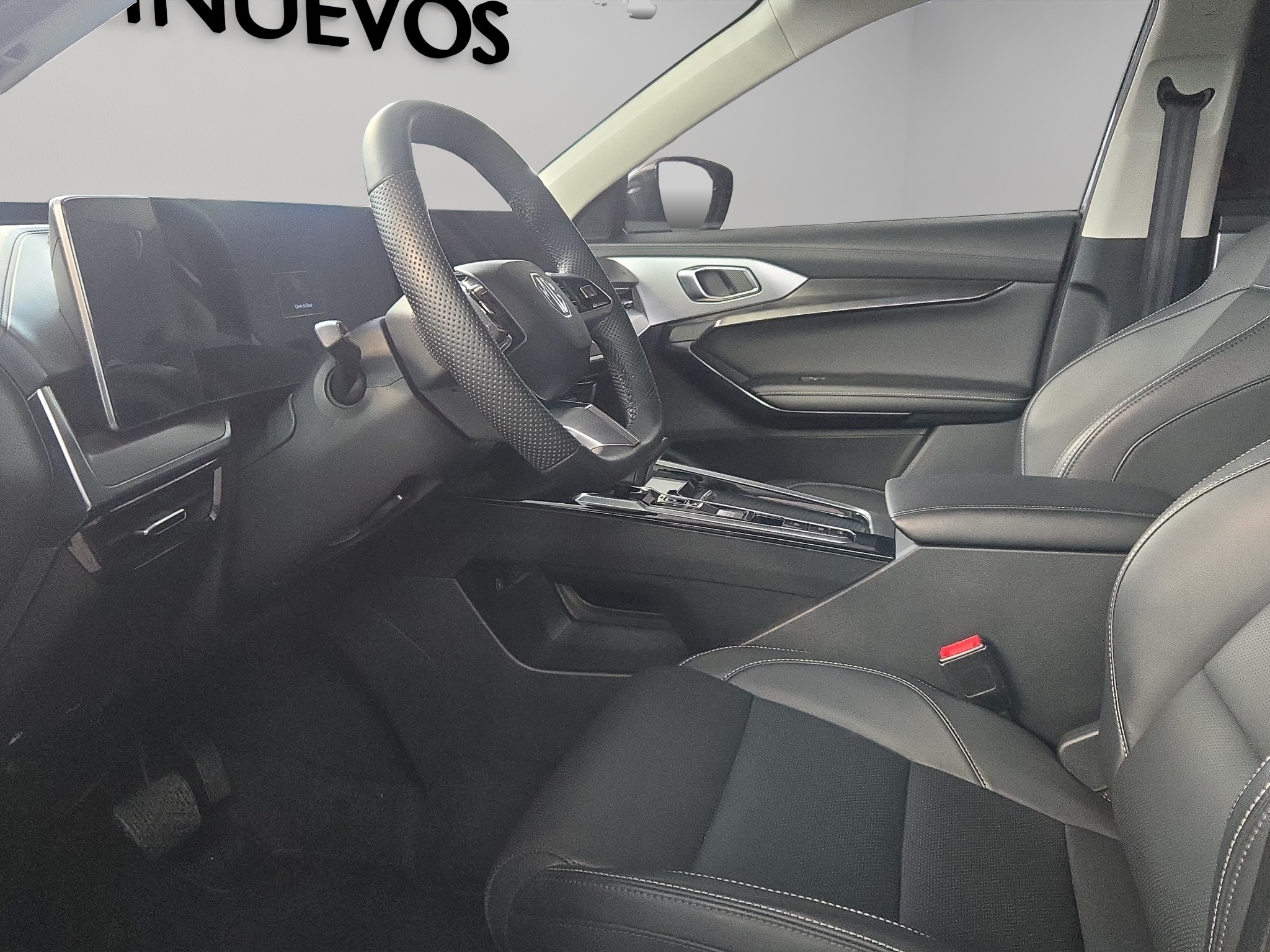 MG One VUD 5 pts. Style, 1.5T, TA, piel, RA-18 2024