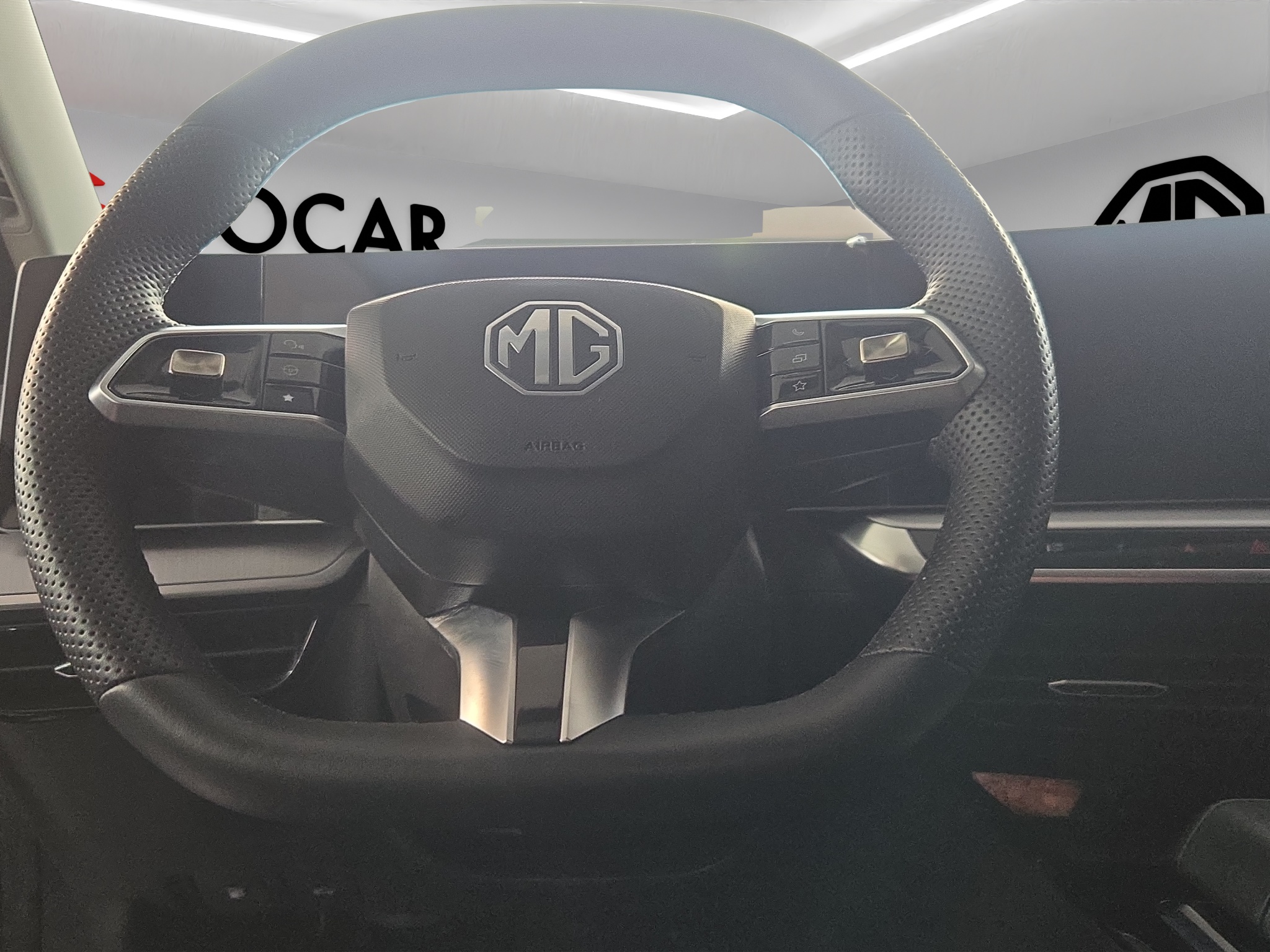 MG One VUD 5 pts. Style, 1.5T, TA, piel, RA-18 2024