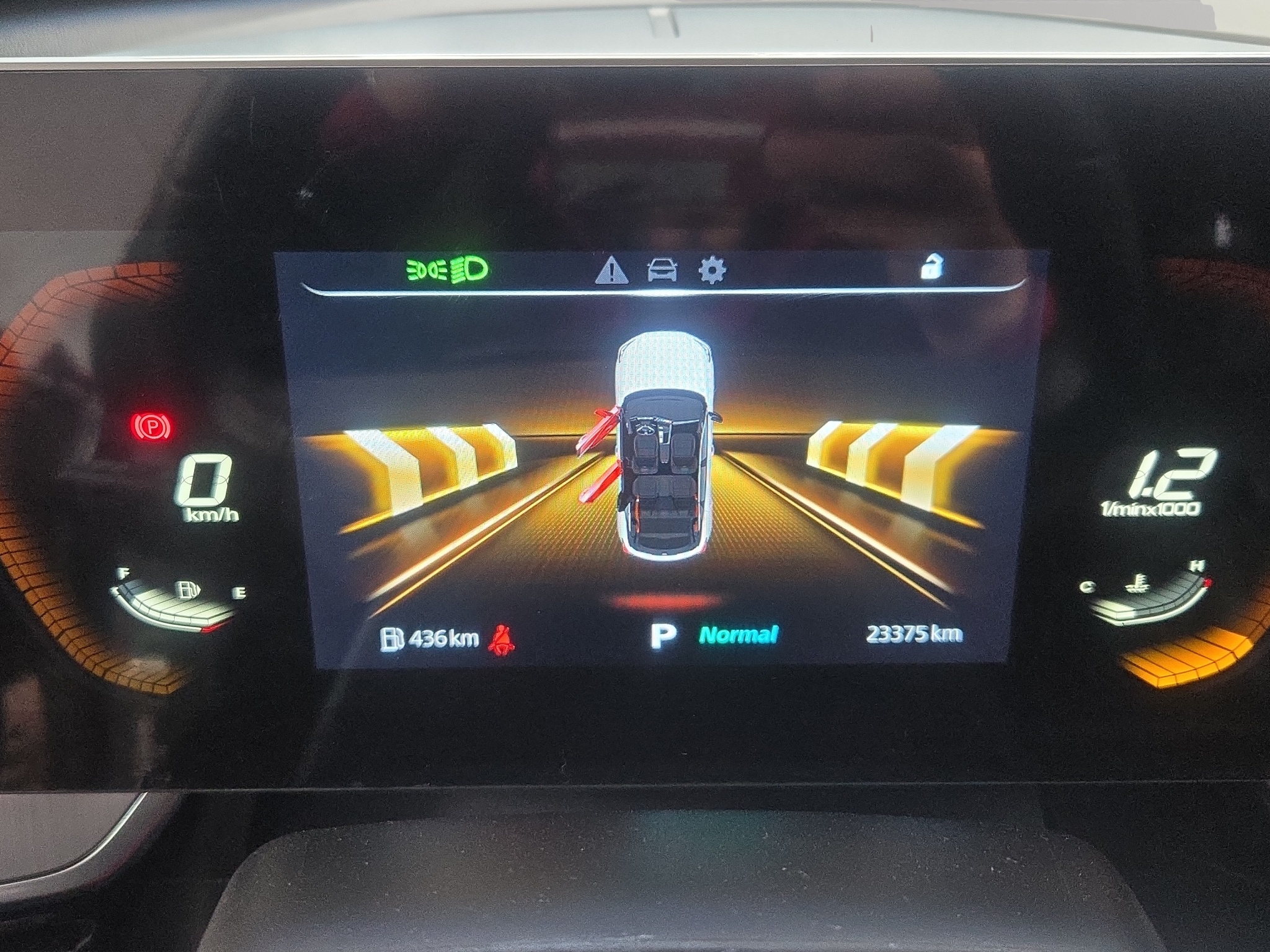 MG One VUD 5 pts. Style, 1.5T, TA, piel, RA-18 2024