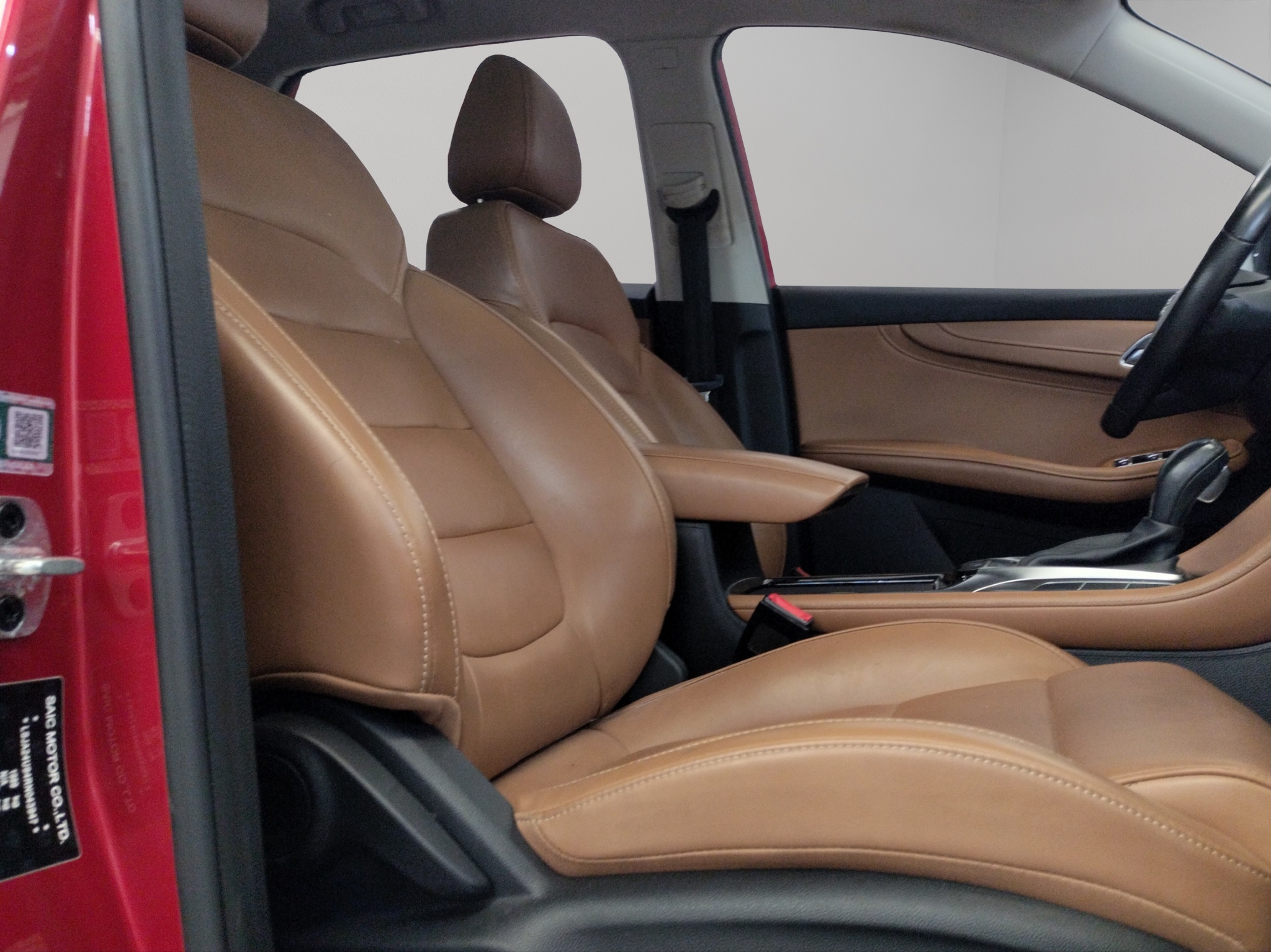 MG HS VUD 5 pts. Excite, 1.5T, TA, piel, TP, RA-18 (línea nueva) 2024