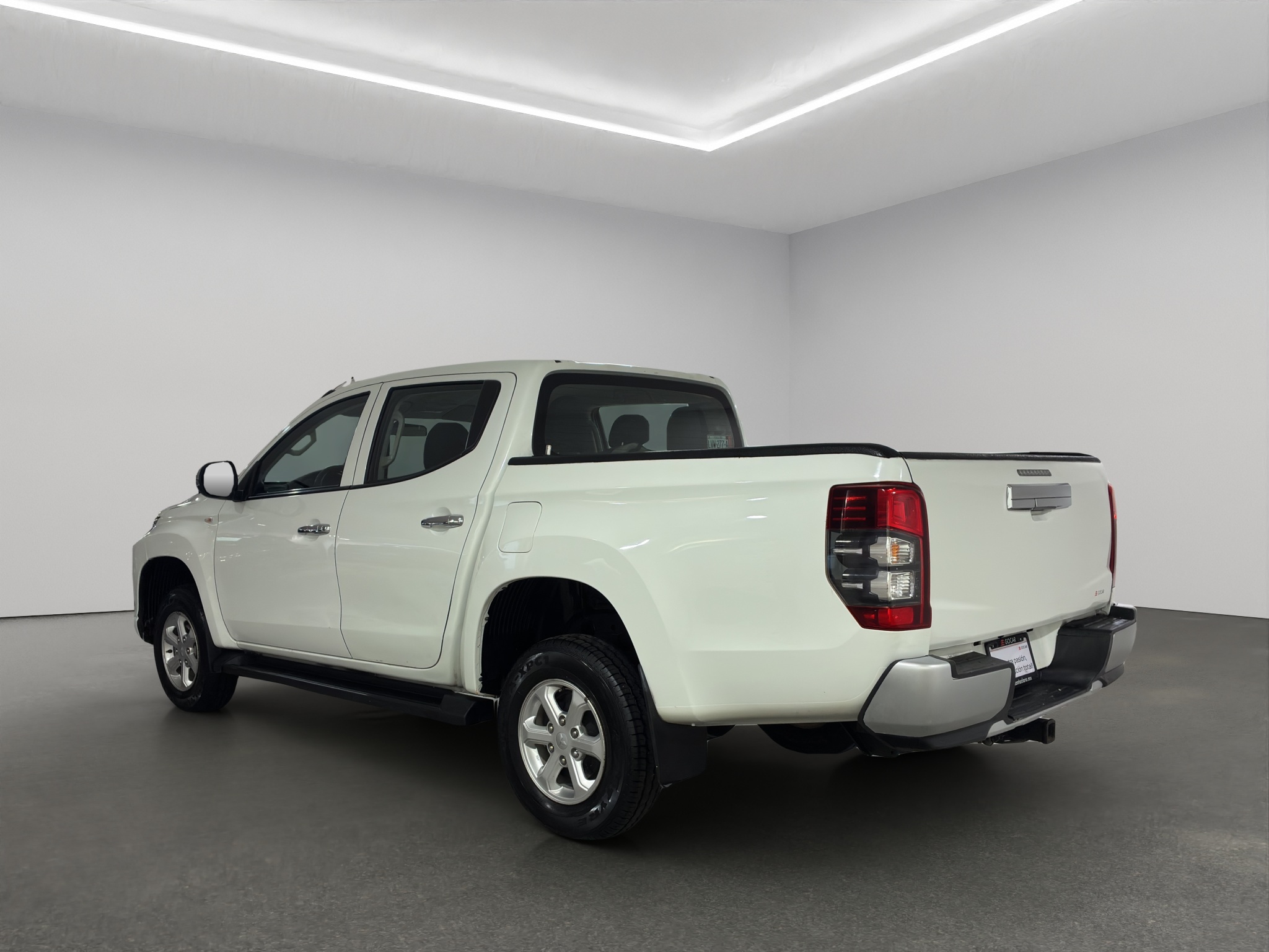 Mitsubishi Comerciales L200 Pick-Up 4 pts. GLX, Doble Cab., 2.4TD, TM5, 4x4 2023