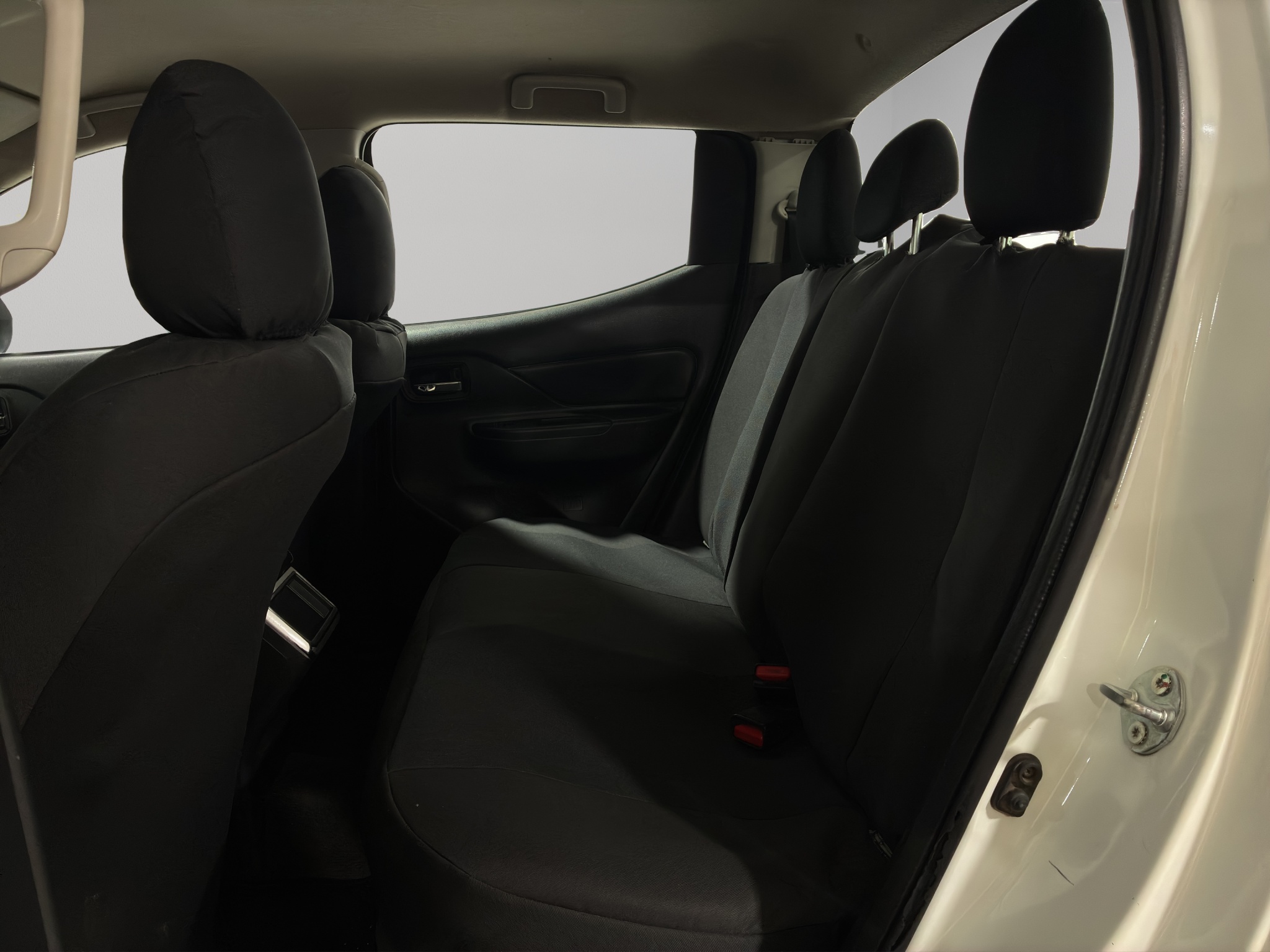 Mitsubishi Comerciales L200 Pick-Up 4 pts. GLX, Doble Cab., 2.4TD, TM5, 4x4 2023