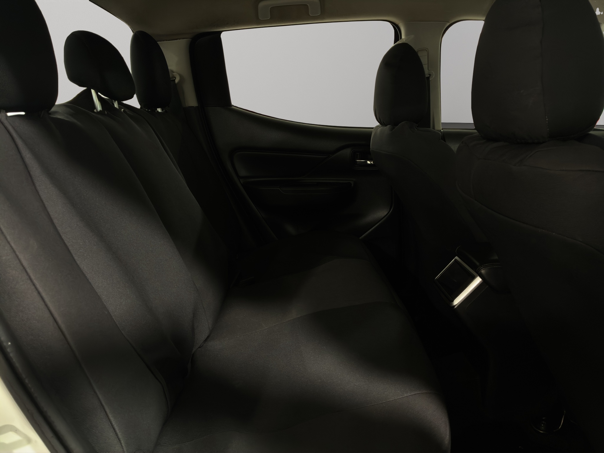 Mitsubishi Comerciales L200 Pick-Up 4 pts. GLX, Doble Cab., 2.4TD, TM5, 4x4 2023