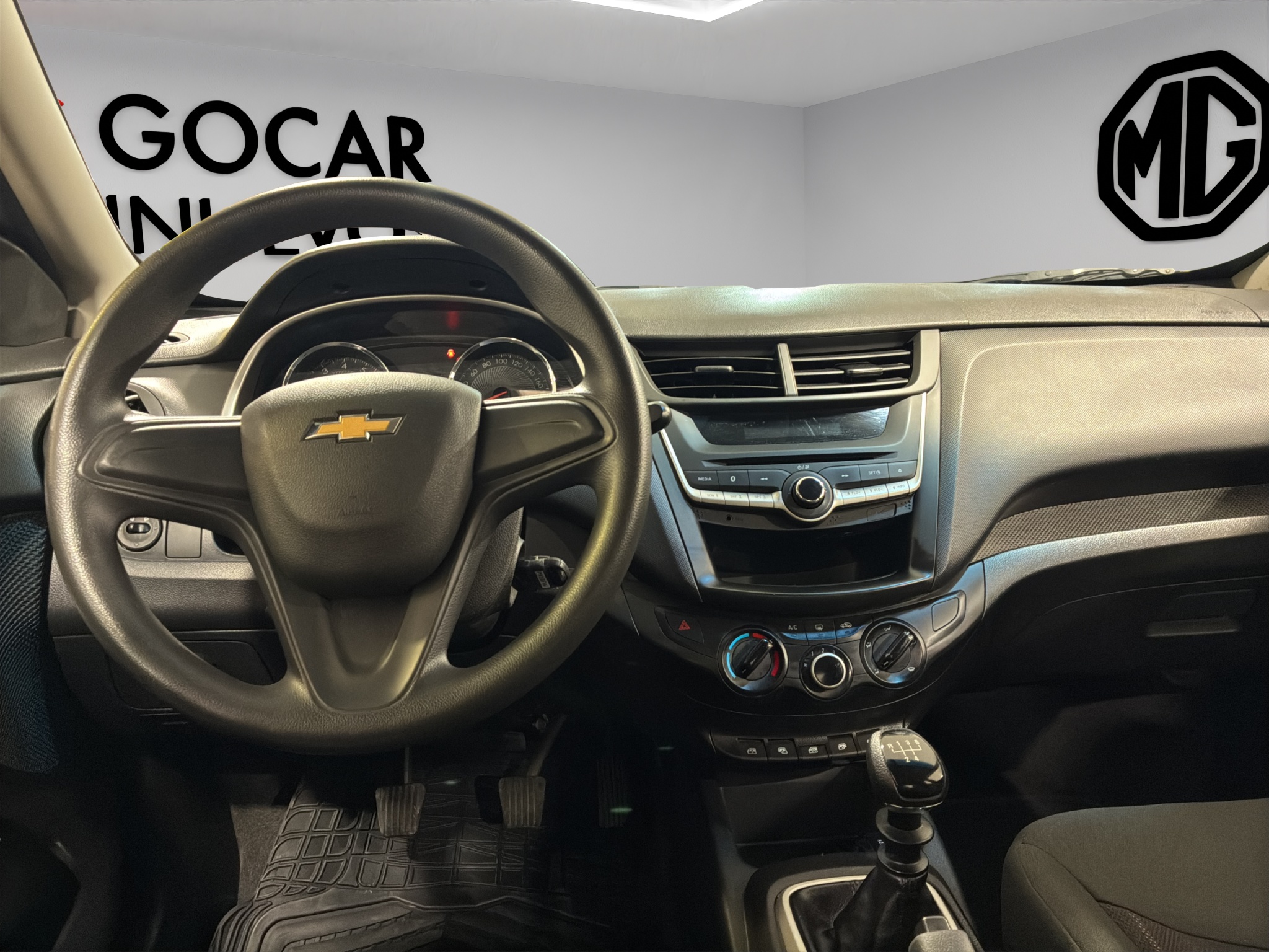 Chevrolet Aveo 4 pts. LS, TM5, a/ac., R-14 2020