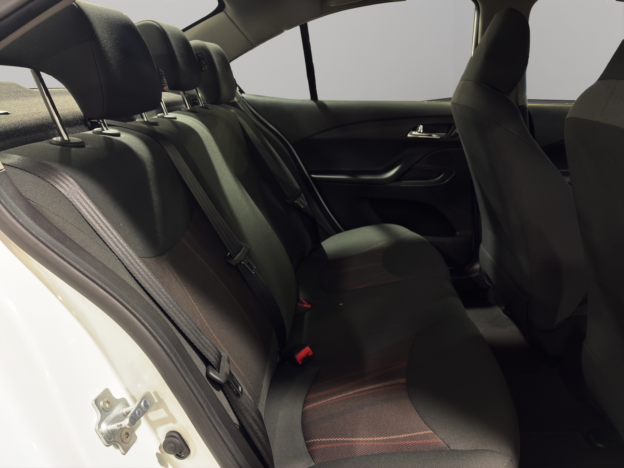 Chevrolet Aveo 4 pts. LS, TM5, a/ac., R-14 2020