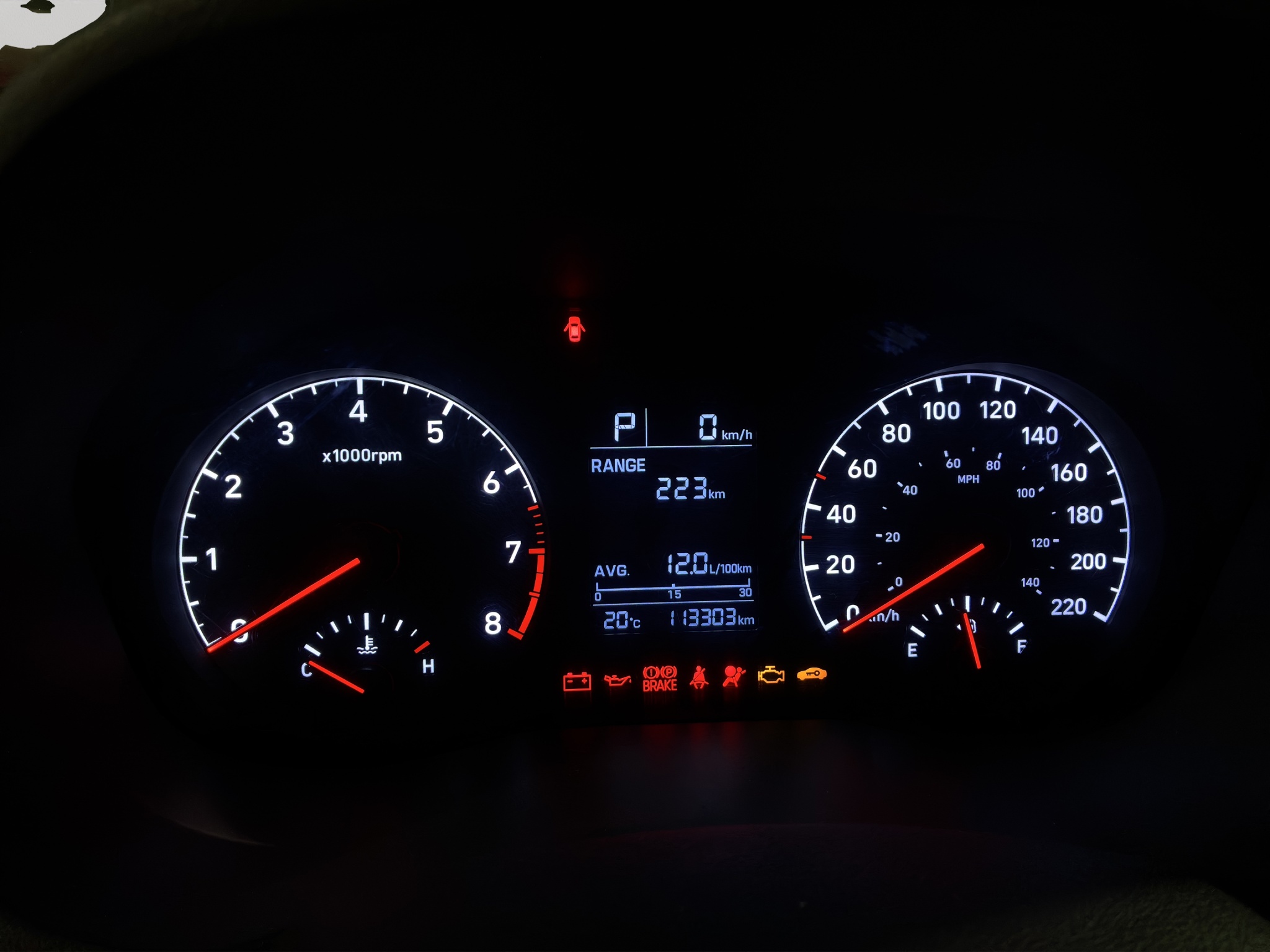 Hyundai Accent 4 pts. GL MID, 1.6l, TM6, a/ac., VE del., cámara reversa, RA-15 2022