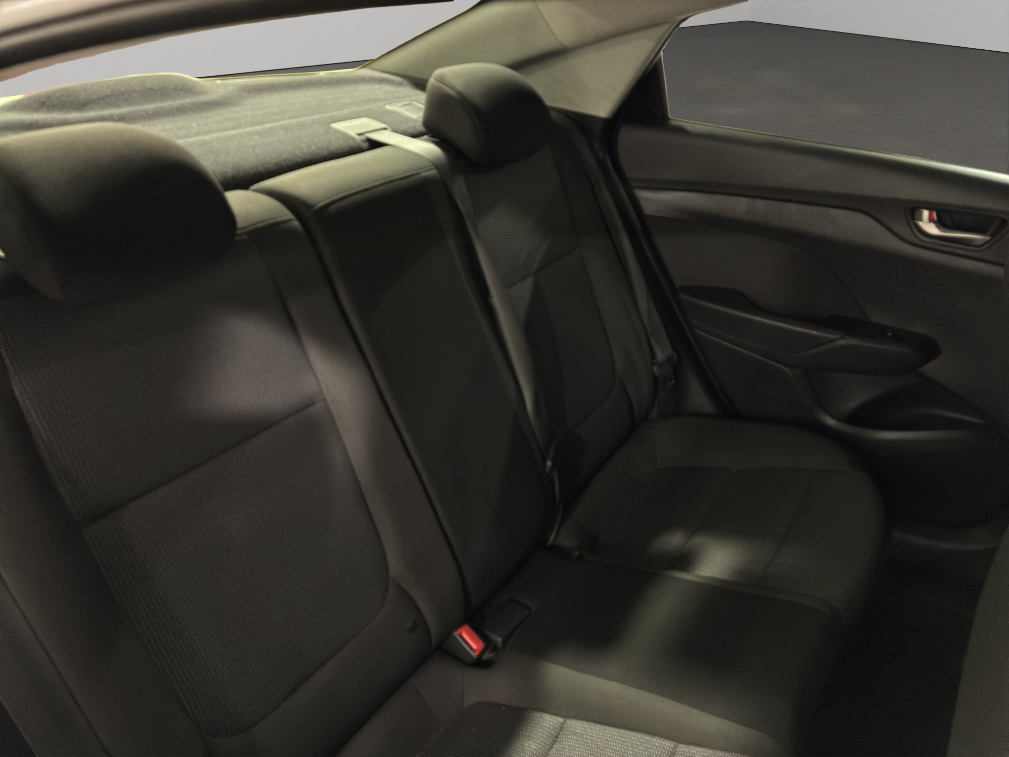 Hyundai Accent 4 pts. GL MID, 1.6l, TM6, a/ac., VE del., cámara reversa, RA-15 2022