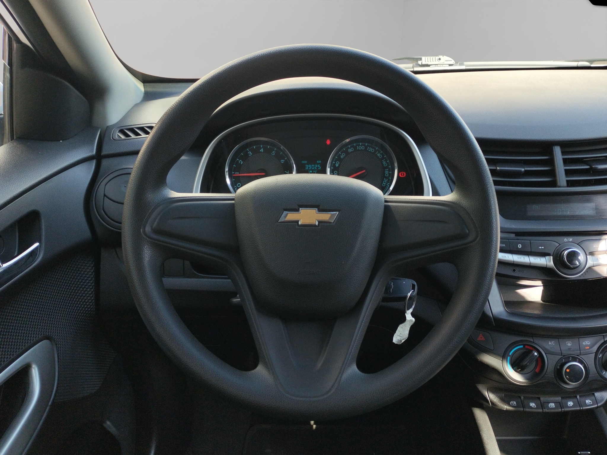 Chevrolet Aveo 4 pts. LS, TM5, a/ac., R-14 2020