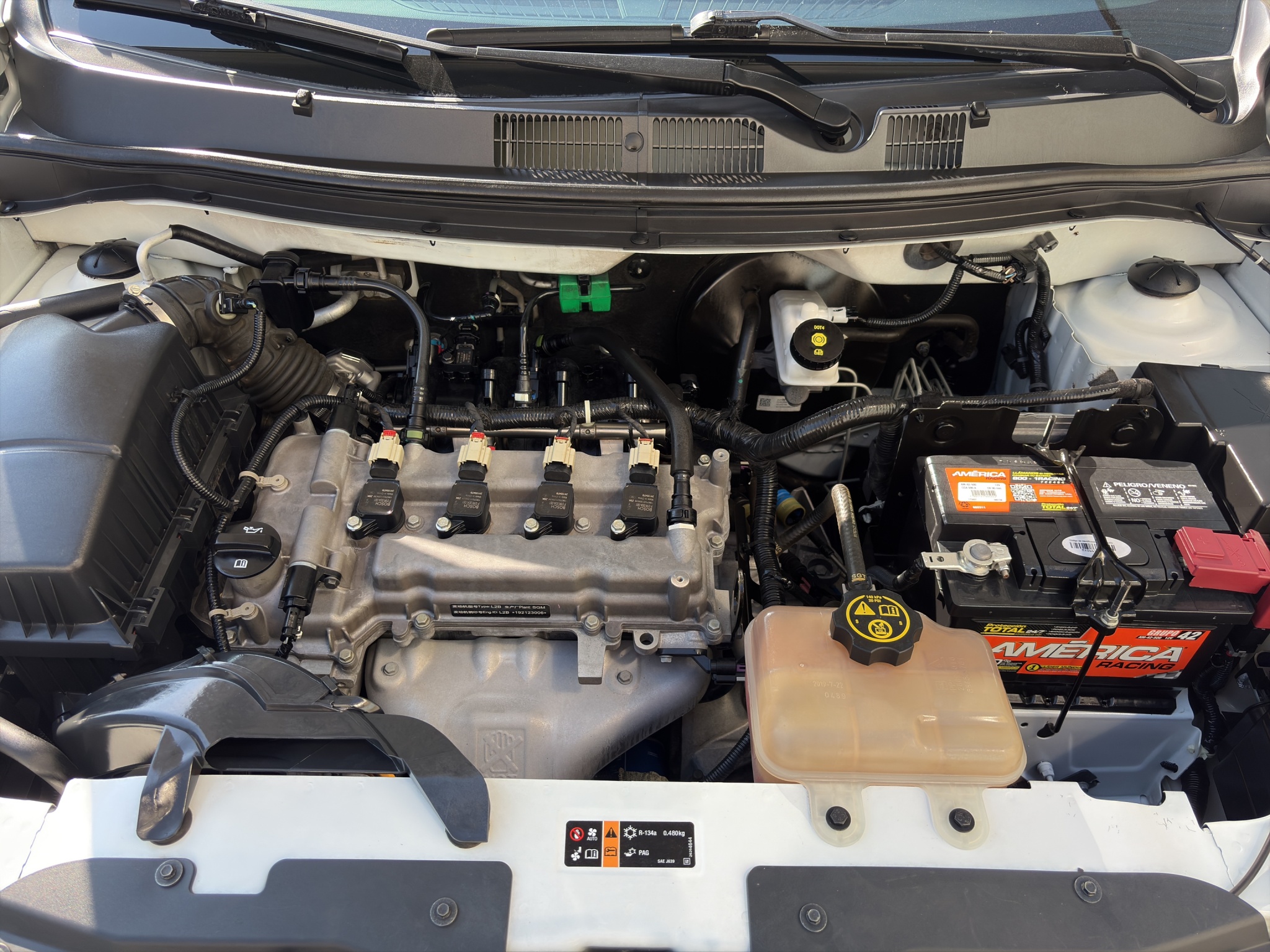 Chevrolet Aveo 4 pts. LS, TM5, a/ac., R-14 2020