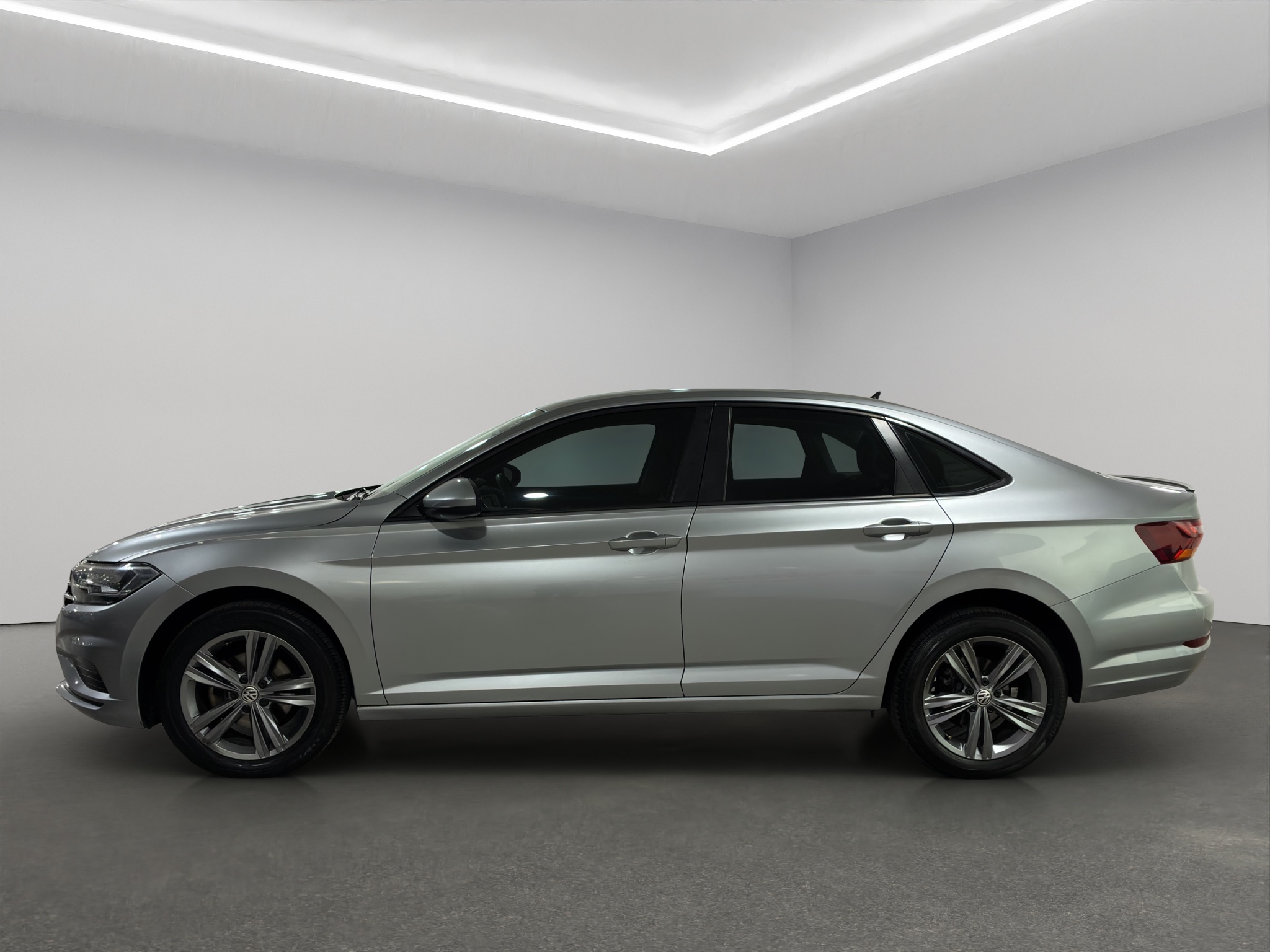 Volkswagen Jetta A7 4 pts. Confortline, 1.4T, TM6, RA-16 2019