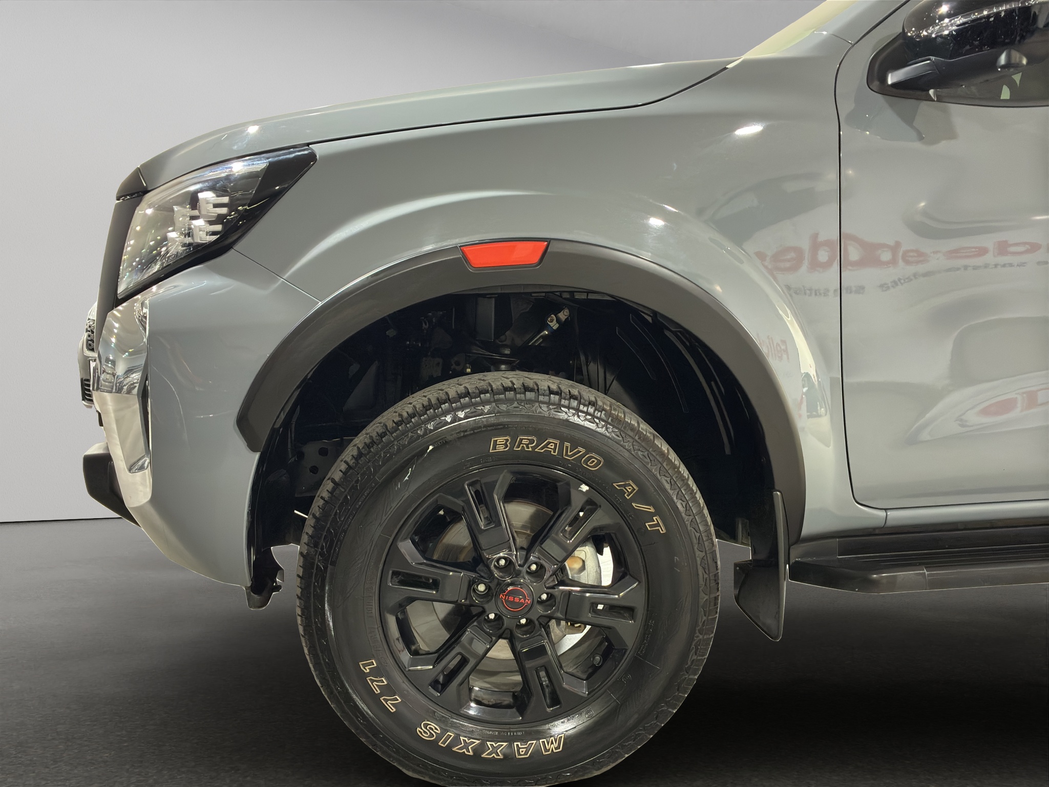 Nissan Comerciales Frontier y NP 300 Frontier Pick-Up 4 pts. Frontier Pro 4x, Doble Cab., L4, 2.5l, TA, a/ac., piel, RA-18, 4x4 2024
