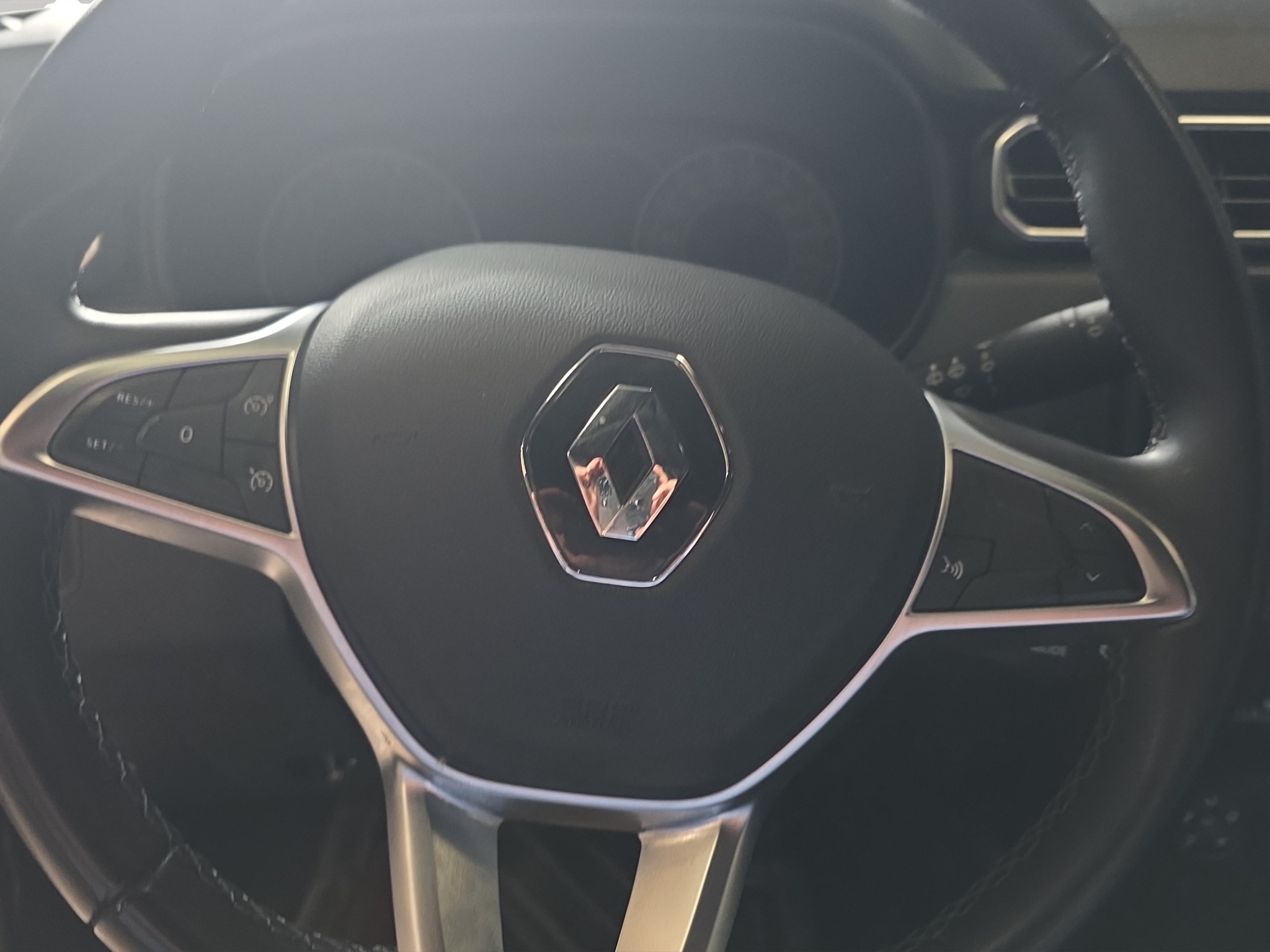 Renault Duster  5 pts. Intens, 1.6l, TM6, a/ac., RA-16 2025