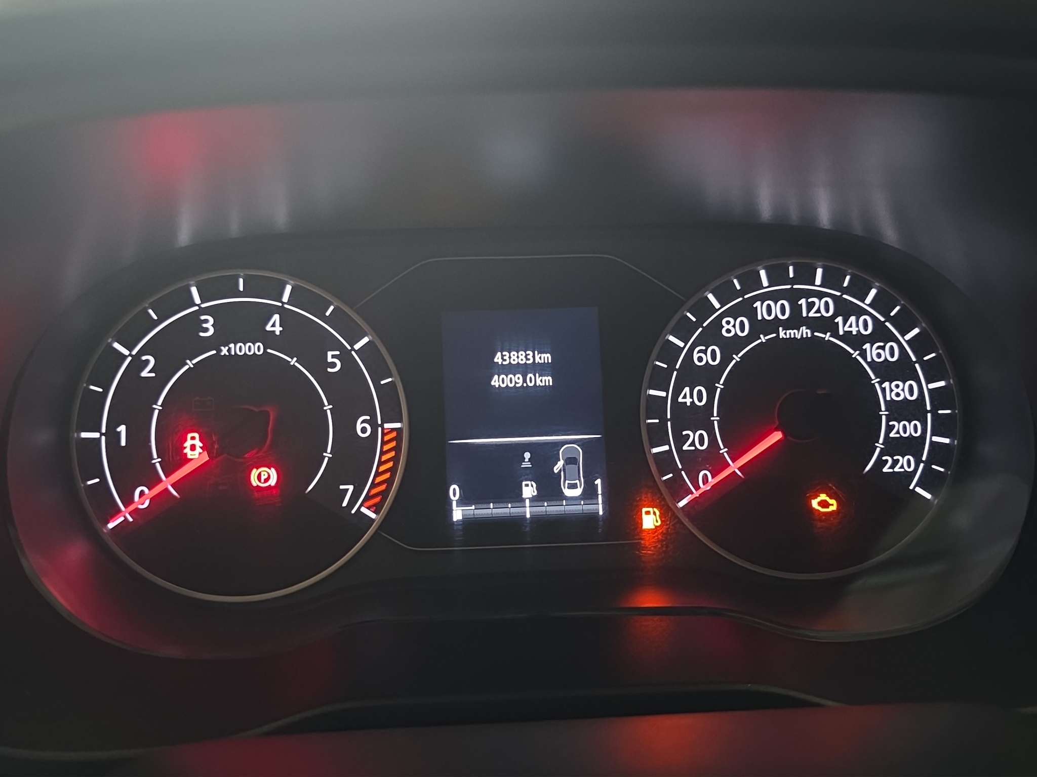 Renault Duster  5 pts. Intens, 1.6l, TM6, a/ac., RA-16 2025