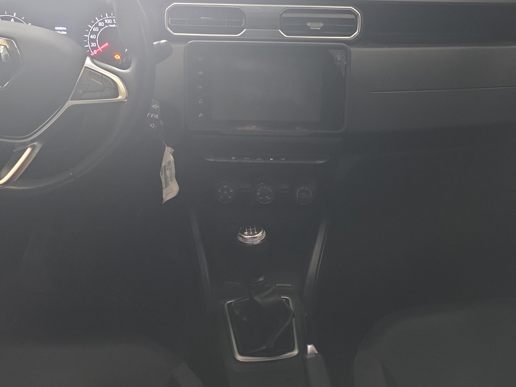 Renault Duster  5 pts. Intens, 1.6l, TM6, a/ac., RA-16 2025