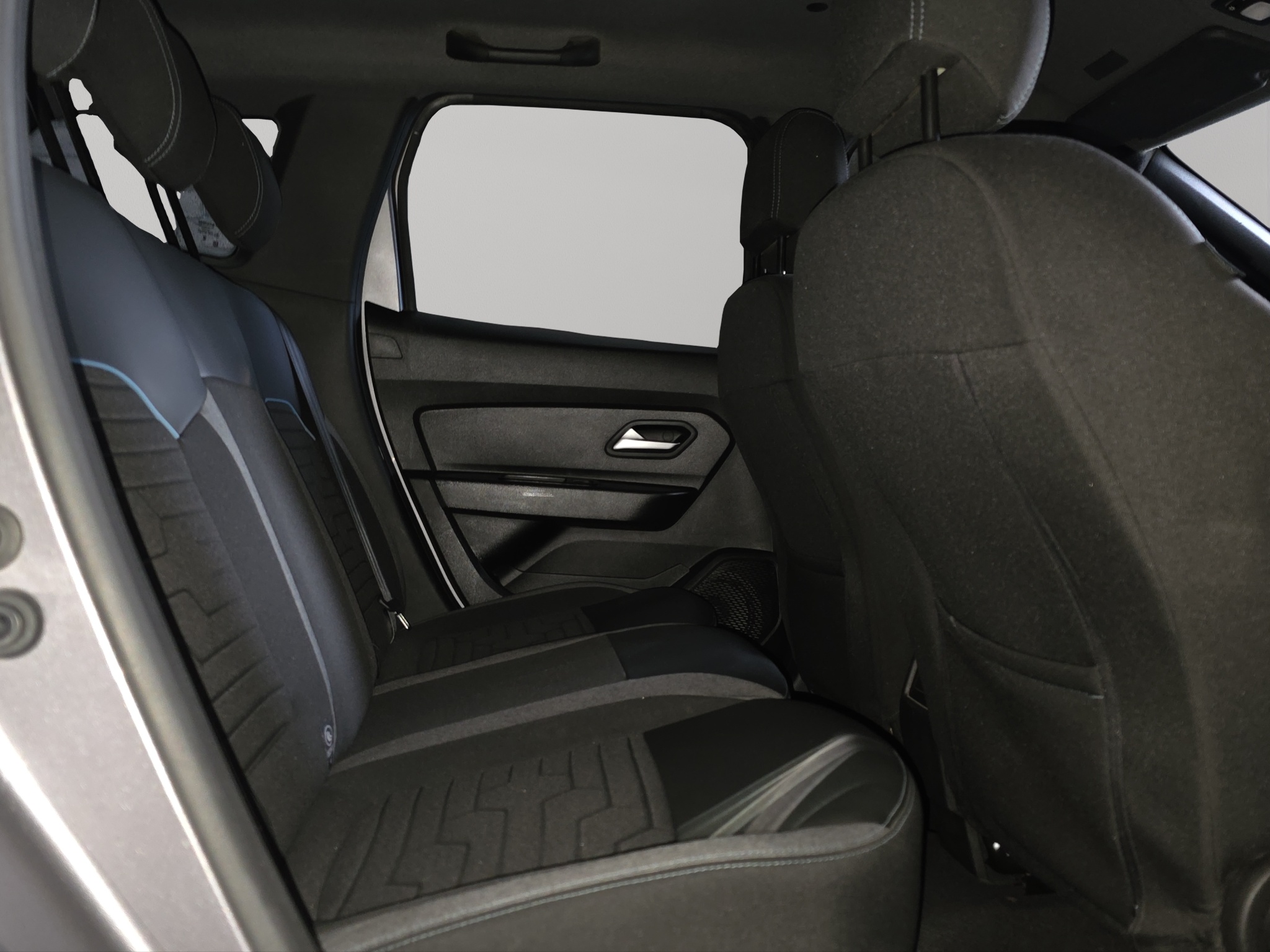 Renault Duster  5 pts. Intens, 1.6l, TM6, a/ac., RA-16 2025