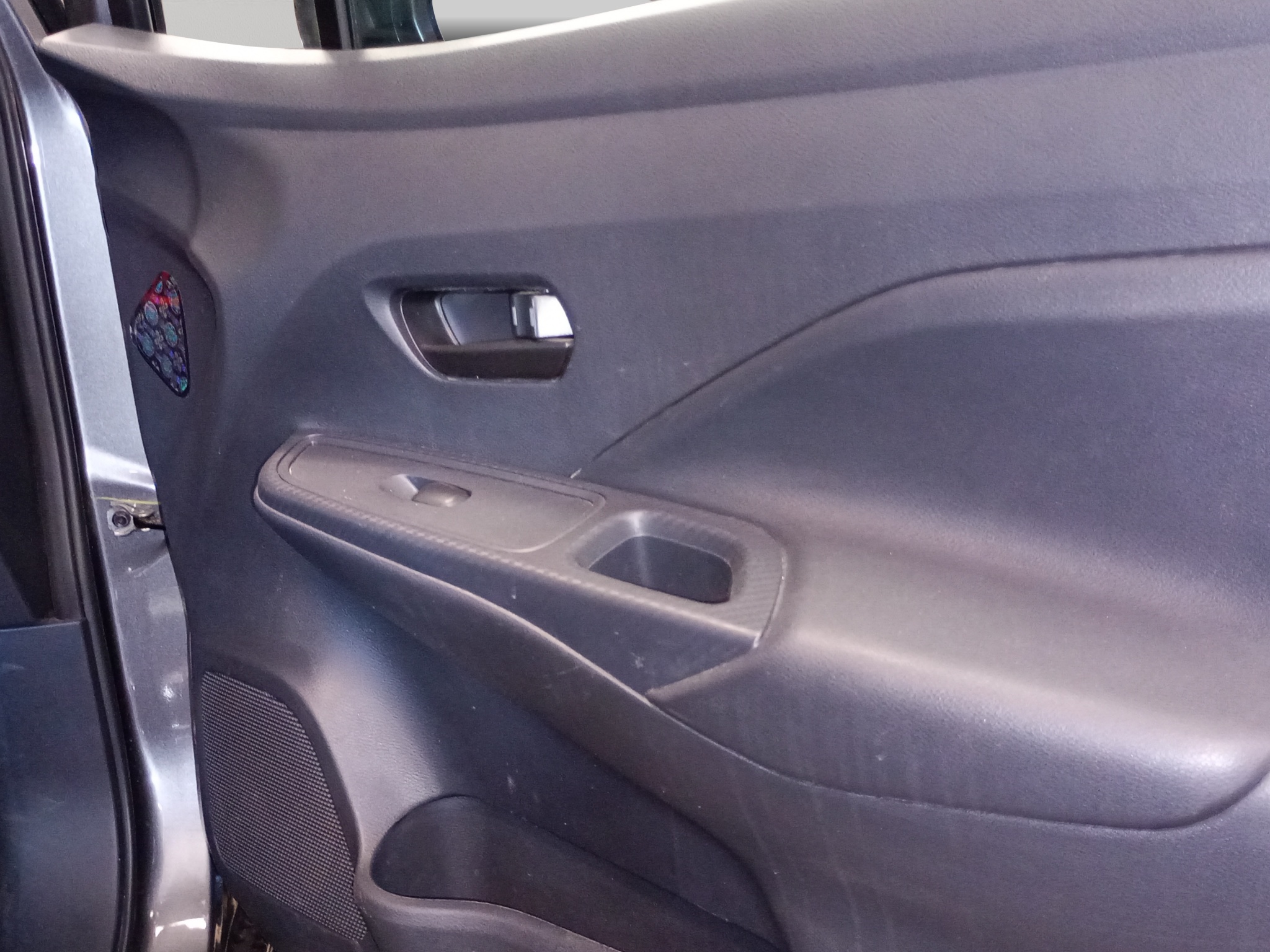 Nissan Versa SENSE TA 2024