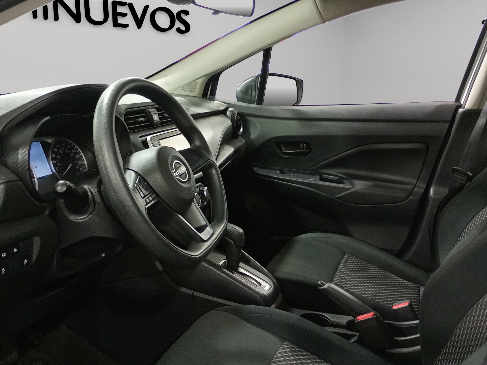 Nissan Versa SENSE TA 2024