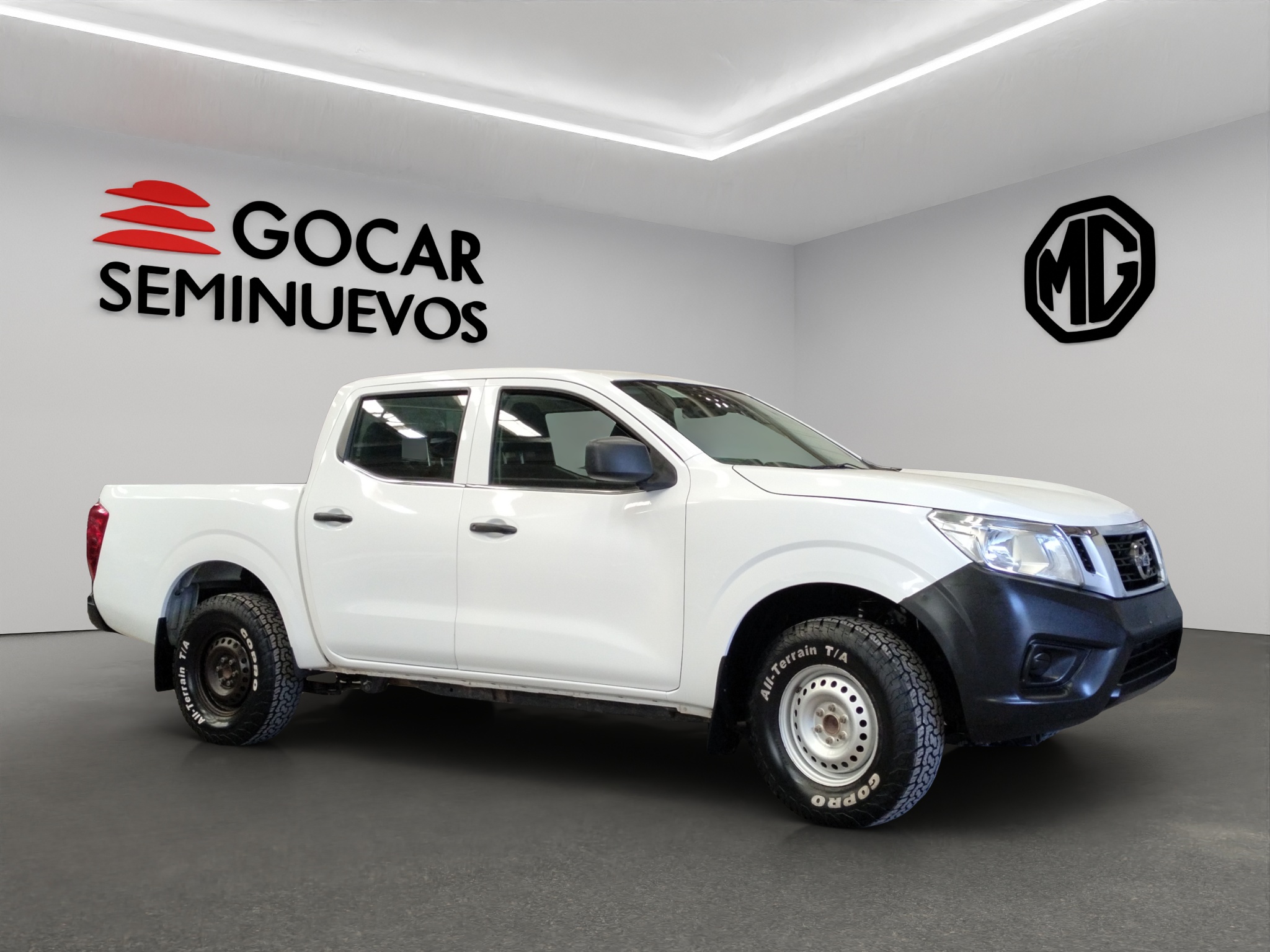 Nissan Comerciales Frontier y NP 300 Frontier Pick-Up 4 pts. NP300 Frontier LE, Doble Cab., L4, 2.5l, TM6, a/ac., VE, BA, f. niebla, RA-16 (línea anterior) - GocarCredit