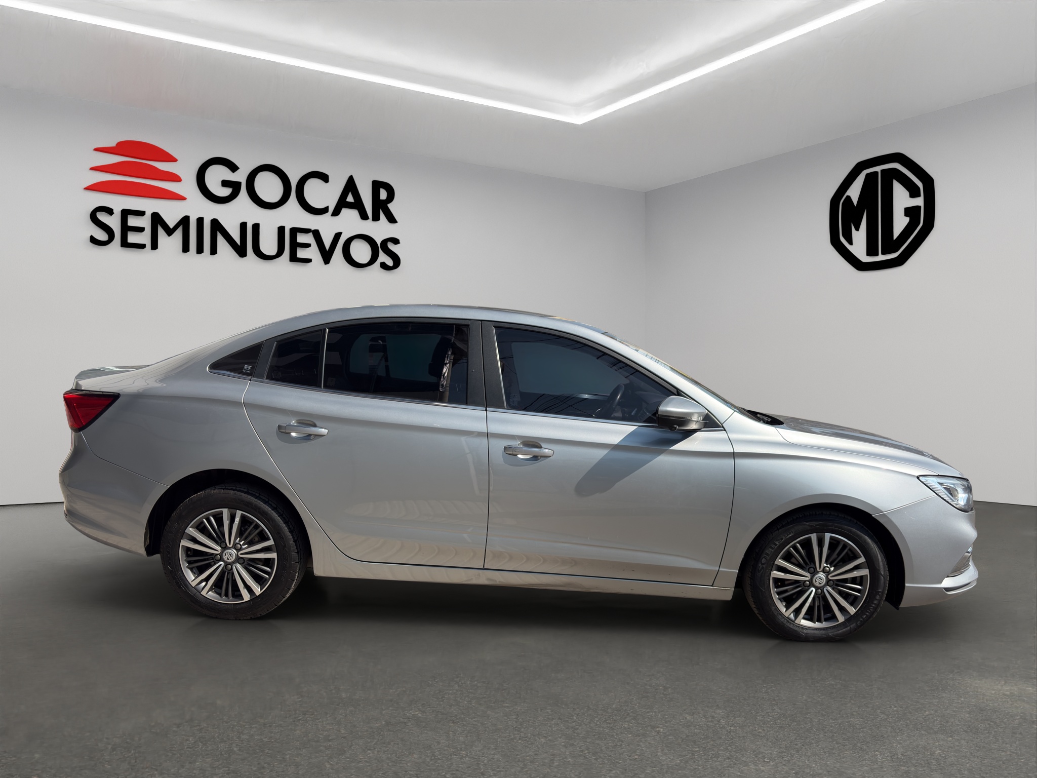 MG MG5 4 pts. Elegance, 1.5l, TM5, VE, piel, QC, RA-16 (línea anterior) 2024