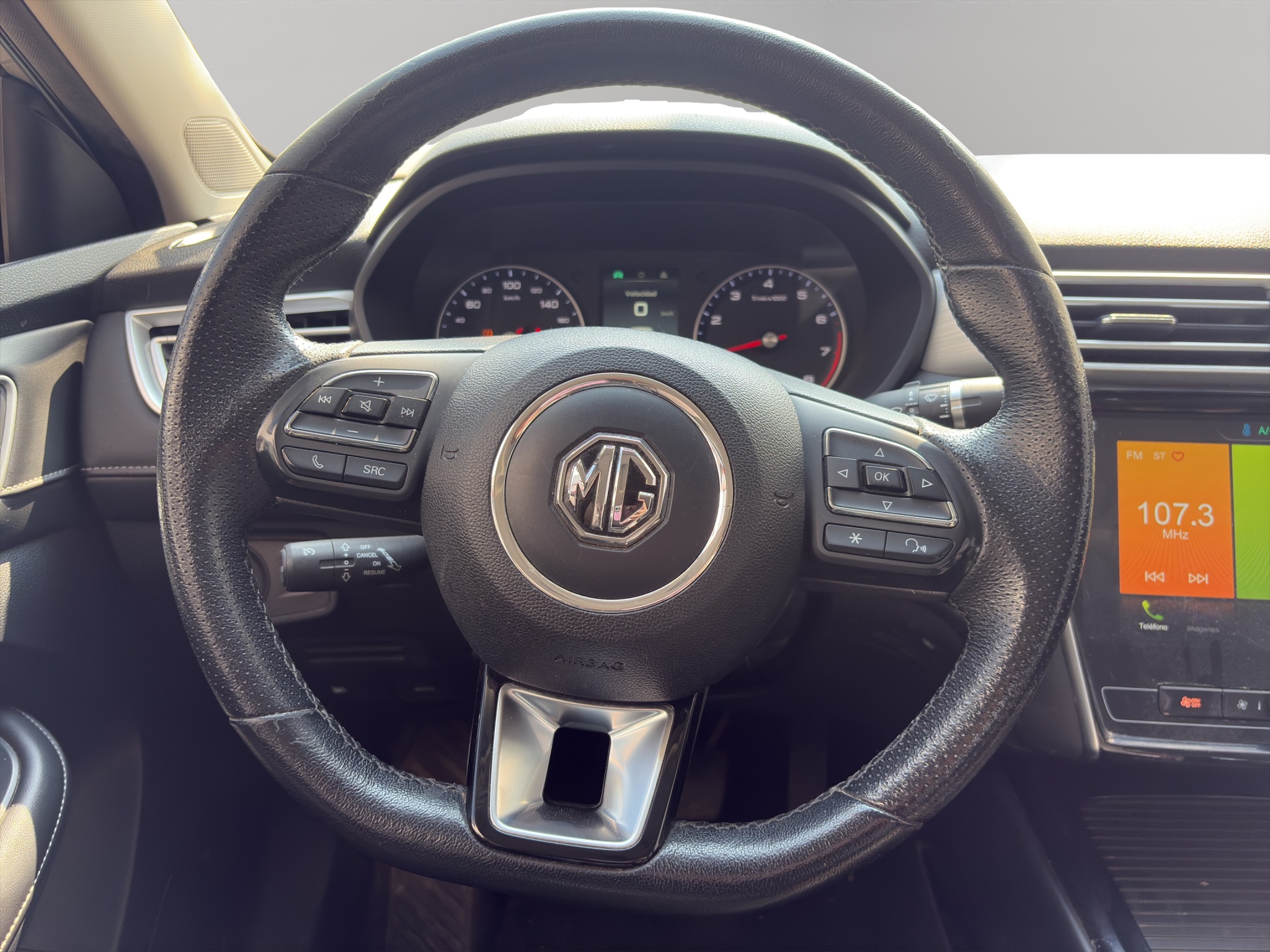 MG MG5 4 pts. Elegance, 1.5l, TM5, VE, piel, QC, RA-16 (línea anterior) 2024