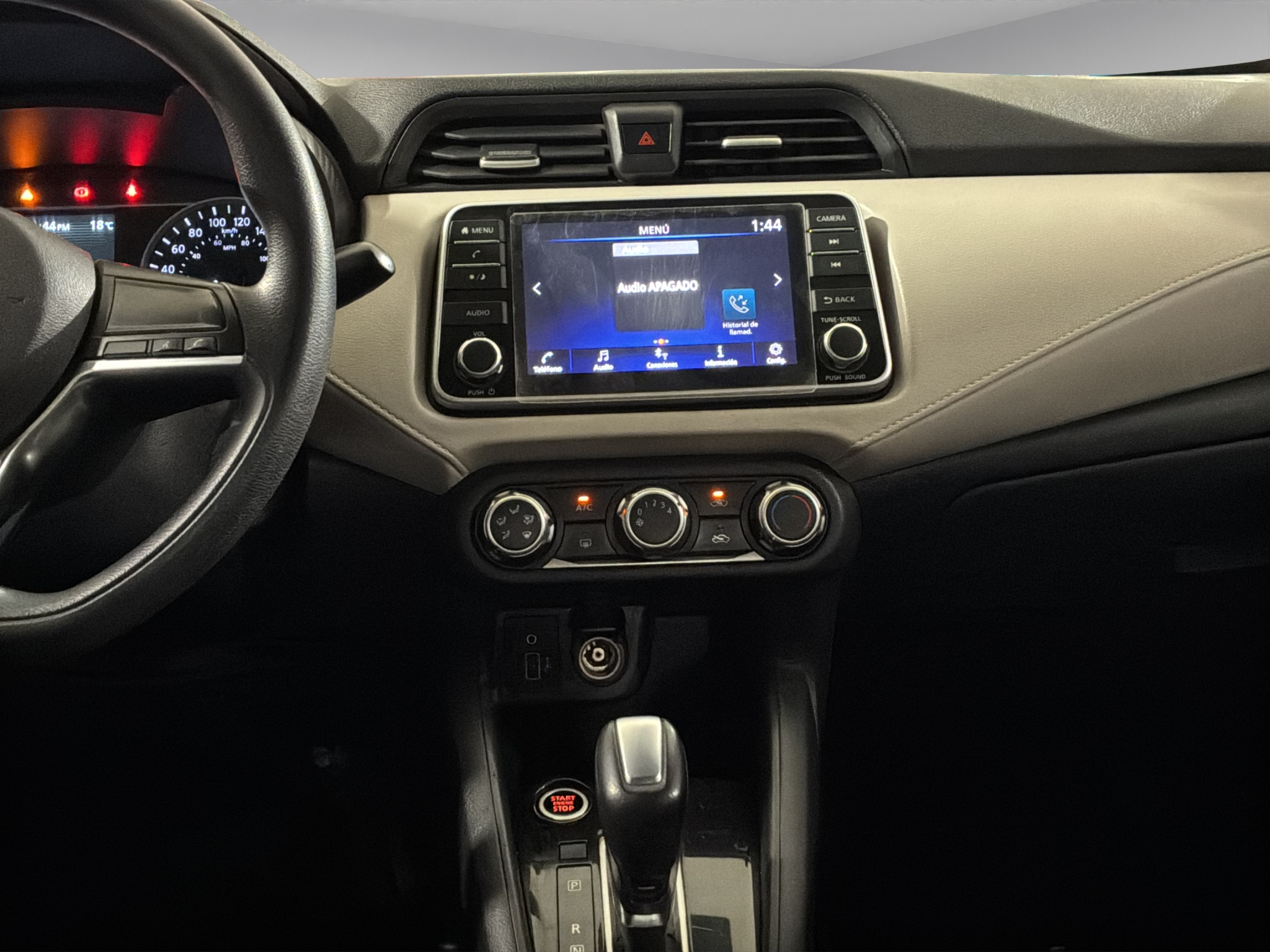 Nissan Versa 4 pts. Advance, TM5, a/ac., VE, f. niebla, RA-16 (línea nueva) 2020