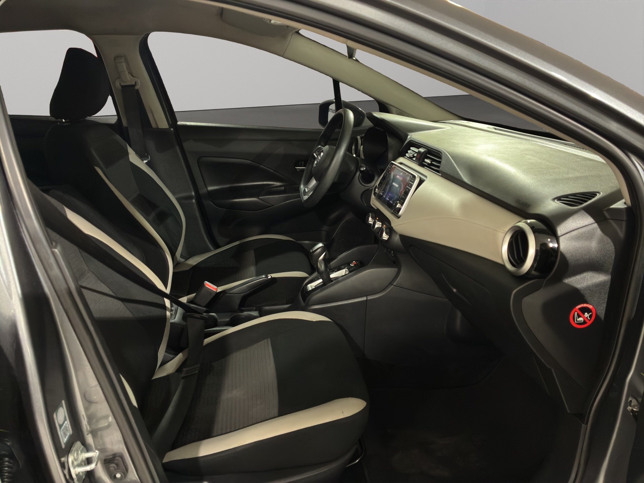 Nissan Versa 4 pts. Advance, TM5, a/ac., VE, f. niebla, RA-16 (línea nueva) 2020