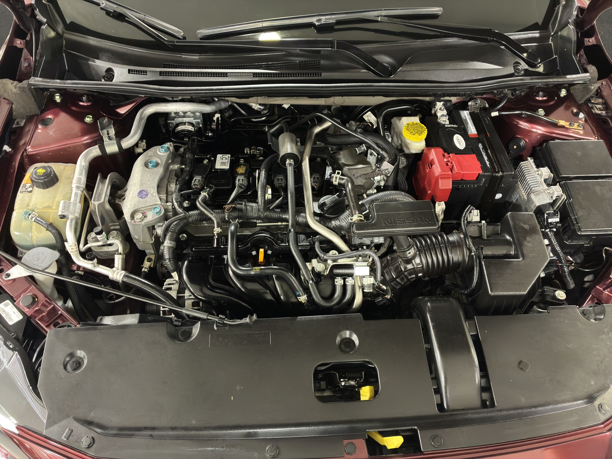 Nissan Sentra 4 pts. Sense, TM6, a/ac., RA-16 2024