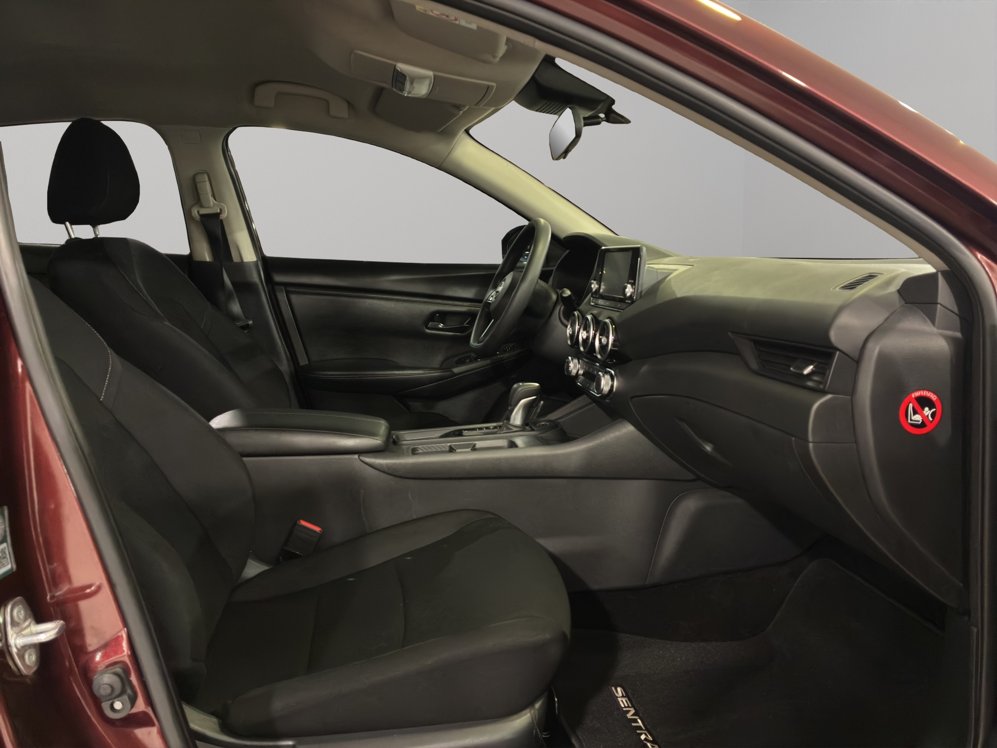 Nissan Sentra 4 pts. Sense, TM6, a/ac., RA-16 2024