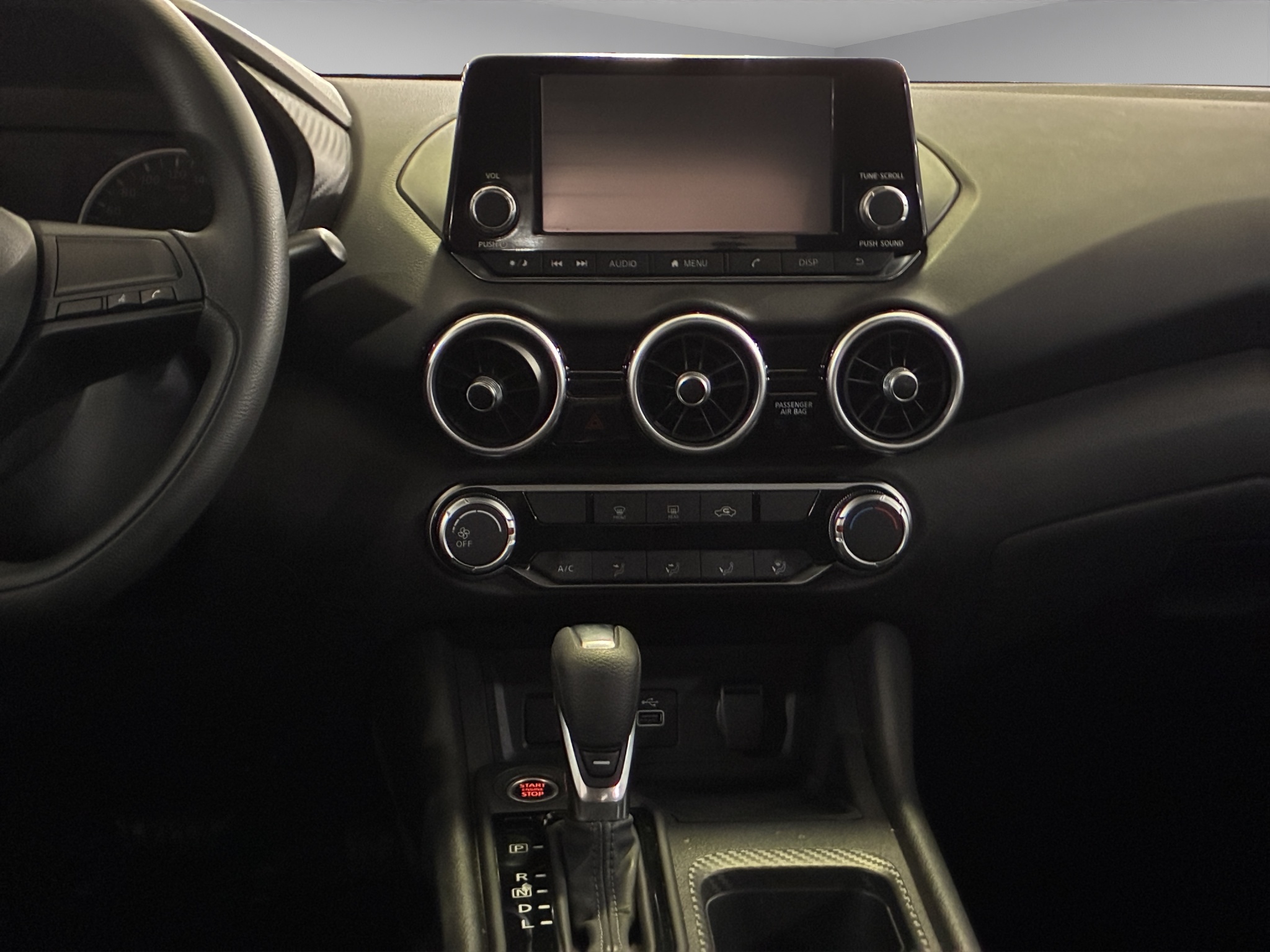 Nissan Sentra 4 pts. Sense, TM6, a/ac., RA-16 2024