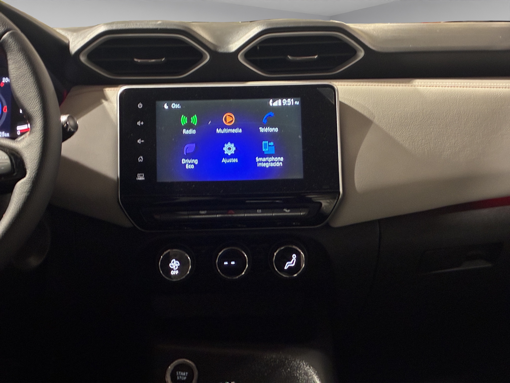 Nissan Magnite 5 pts. Exclusive, 1.0T, TM5, piel, RA-16 2025