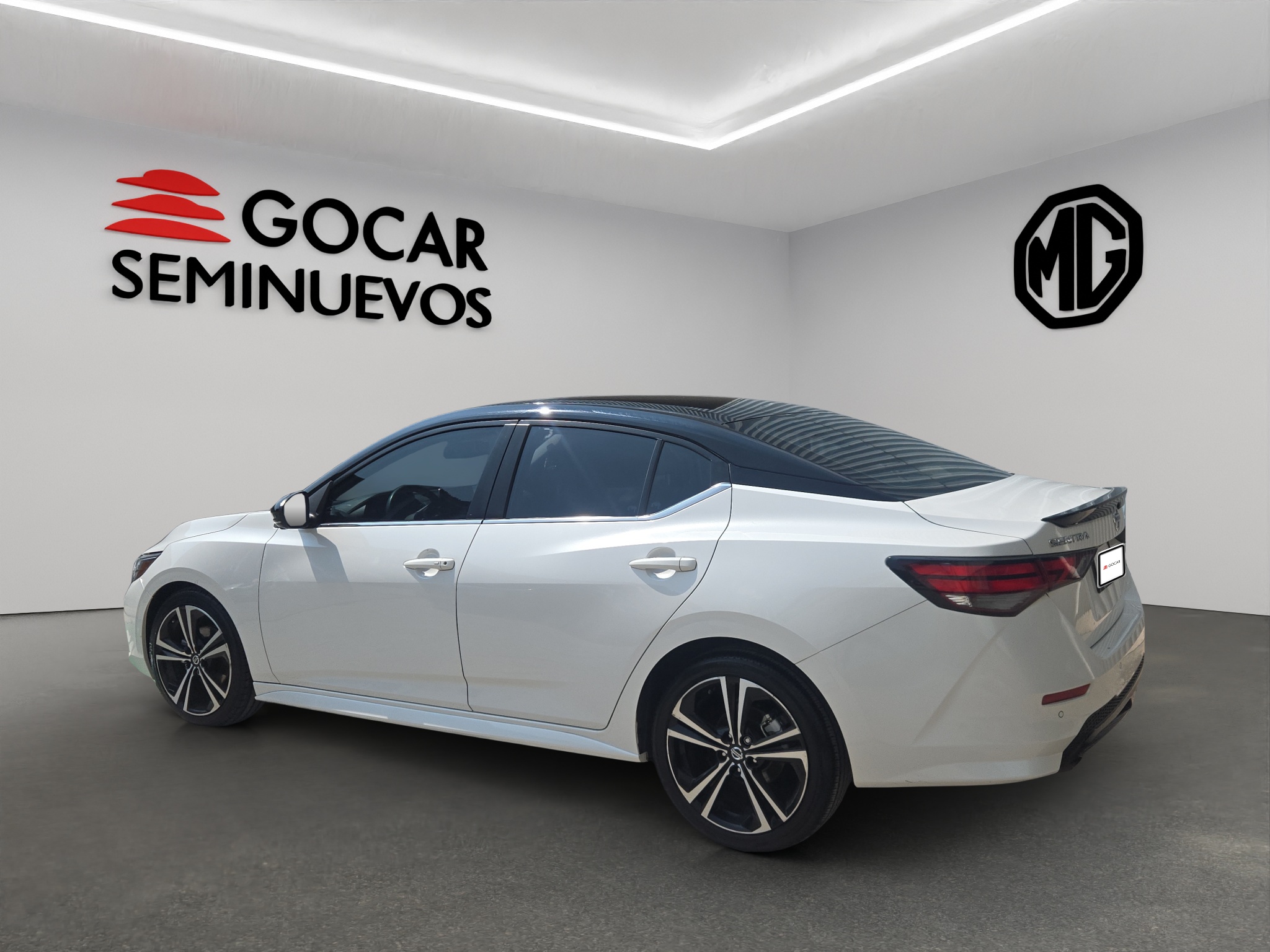 Nissan Sentra 4 pts. SR Platinum, TA, a/ac. Aut., piel, QC, s. Bose, f. led, RA-18 2023