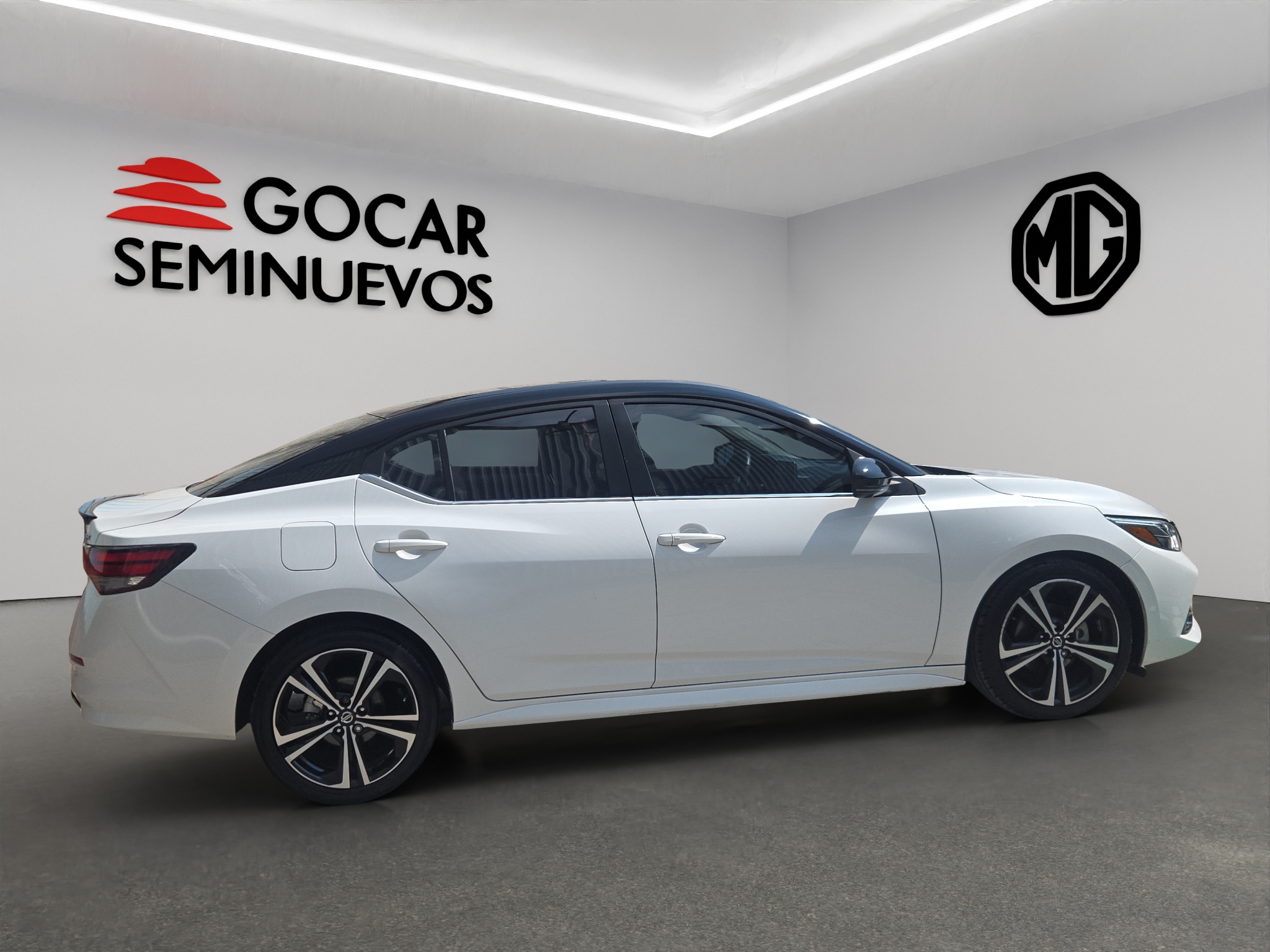 Nissan Sentra 4 pts. SR Platinum, TA, a/ac. Aut., piel, QC, s. Bose, f. led, RA-18 2023