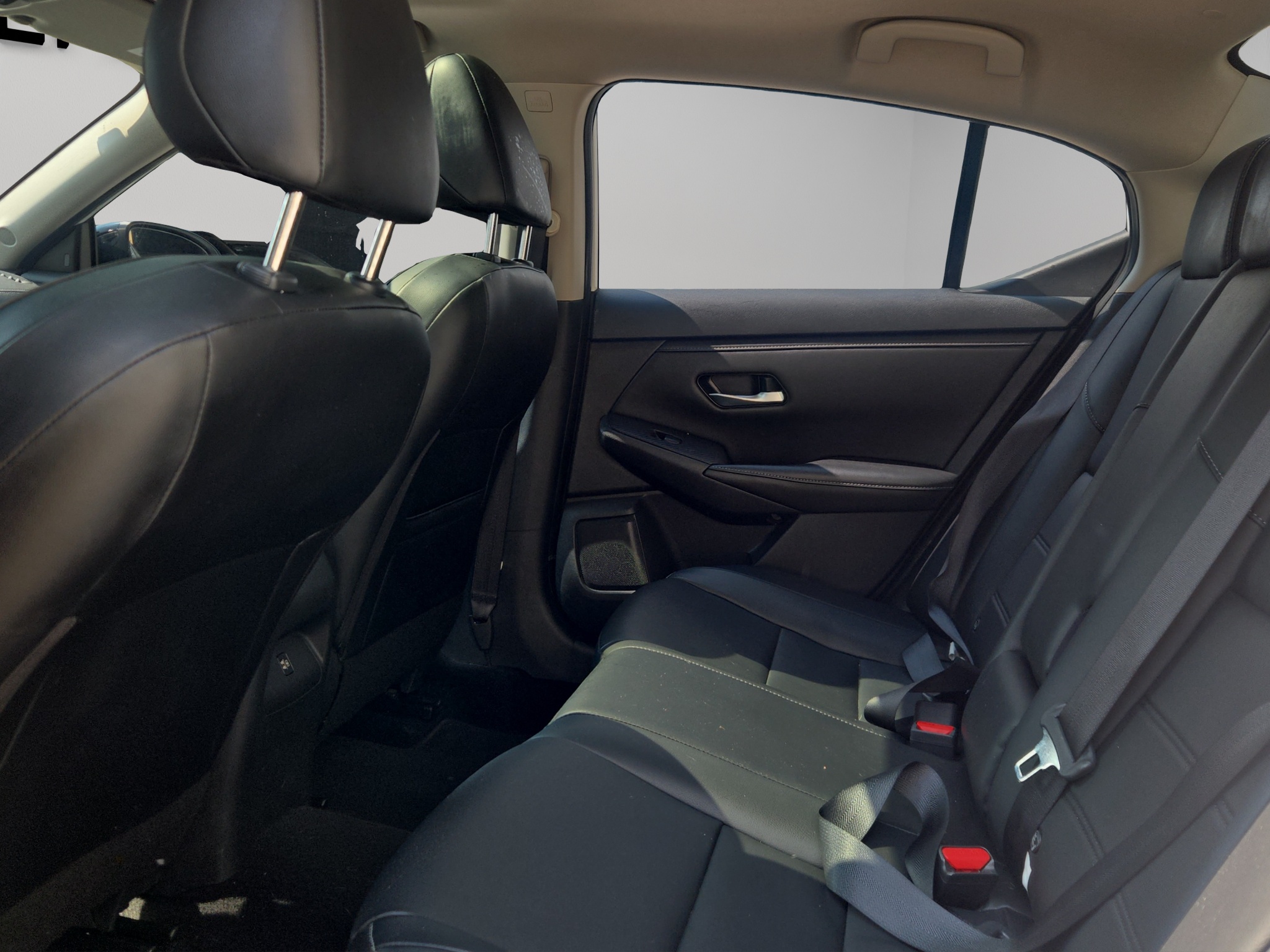 Nissan Sentra 4 pts. SR Platinum, TA, a/ac. Aut., piel, QC, s. Bose, f. led, RA-18 2023