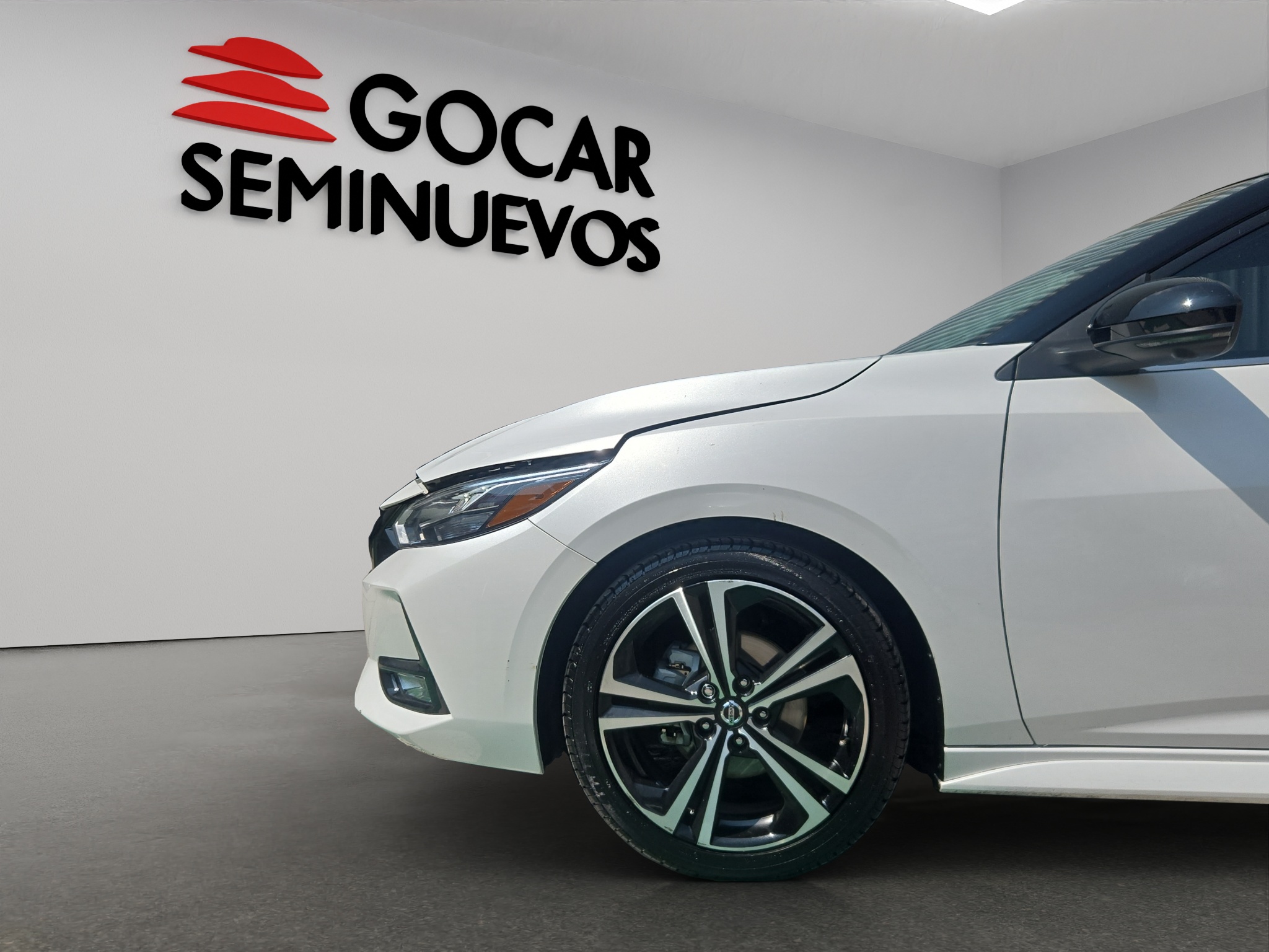 Nissan Sentra 4 pts. SR Platinum, TA, a/ac. Aut., piel, QC, s. Bose, f. led, RA-18 2023