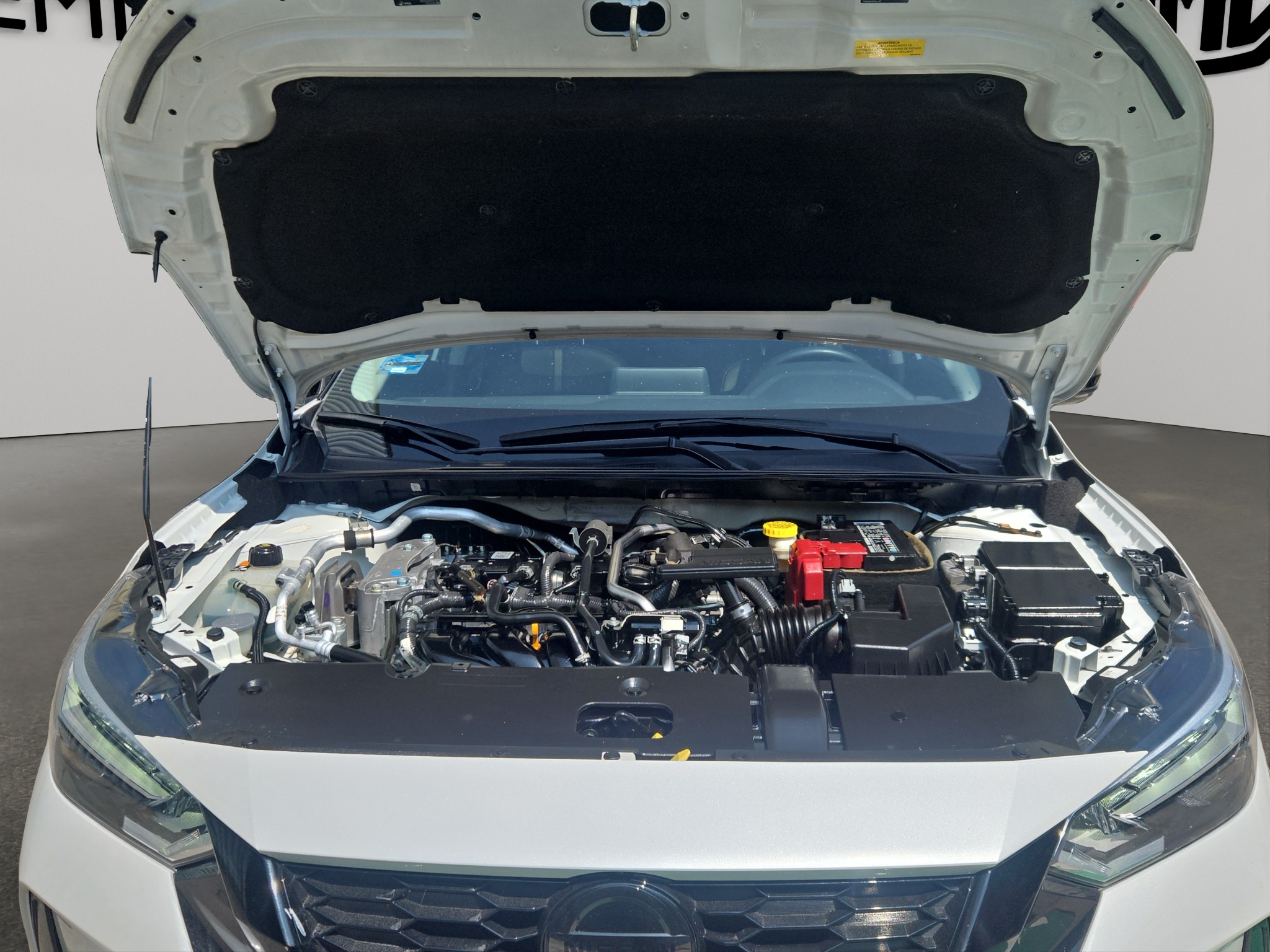 Nissan Sentra 4 pts. SR Platinum, TA, a/ac. Aut., piel, QC, s. Bose, f. led, RA-18 2023