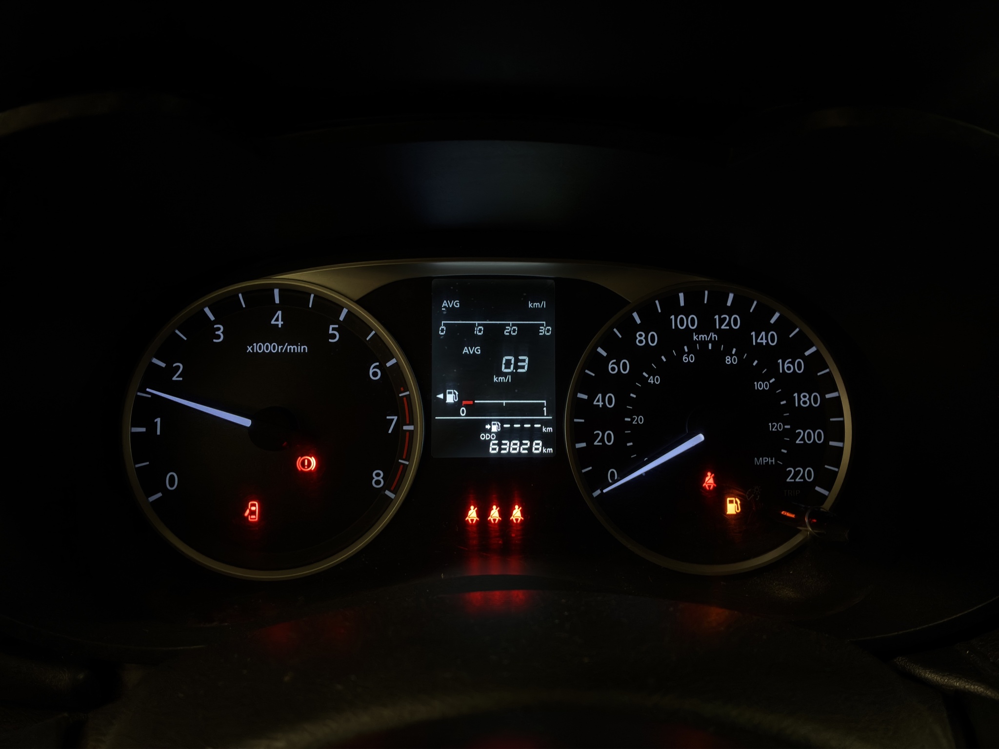 Nissan Versa 4 pts. Sense, TM5, a/ac., R-15 2024