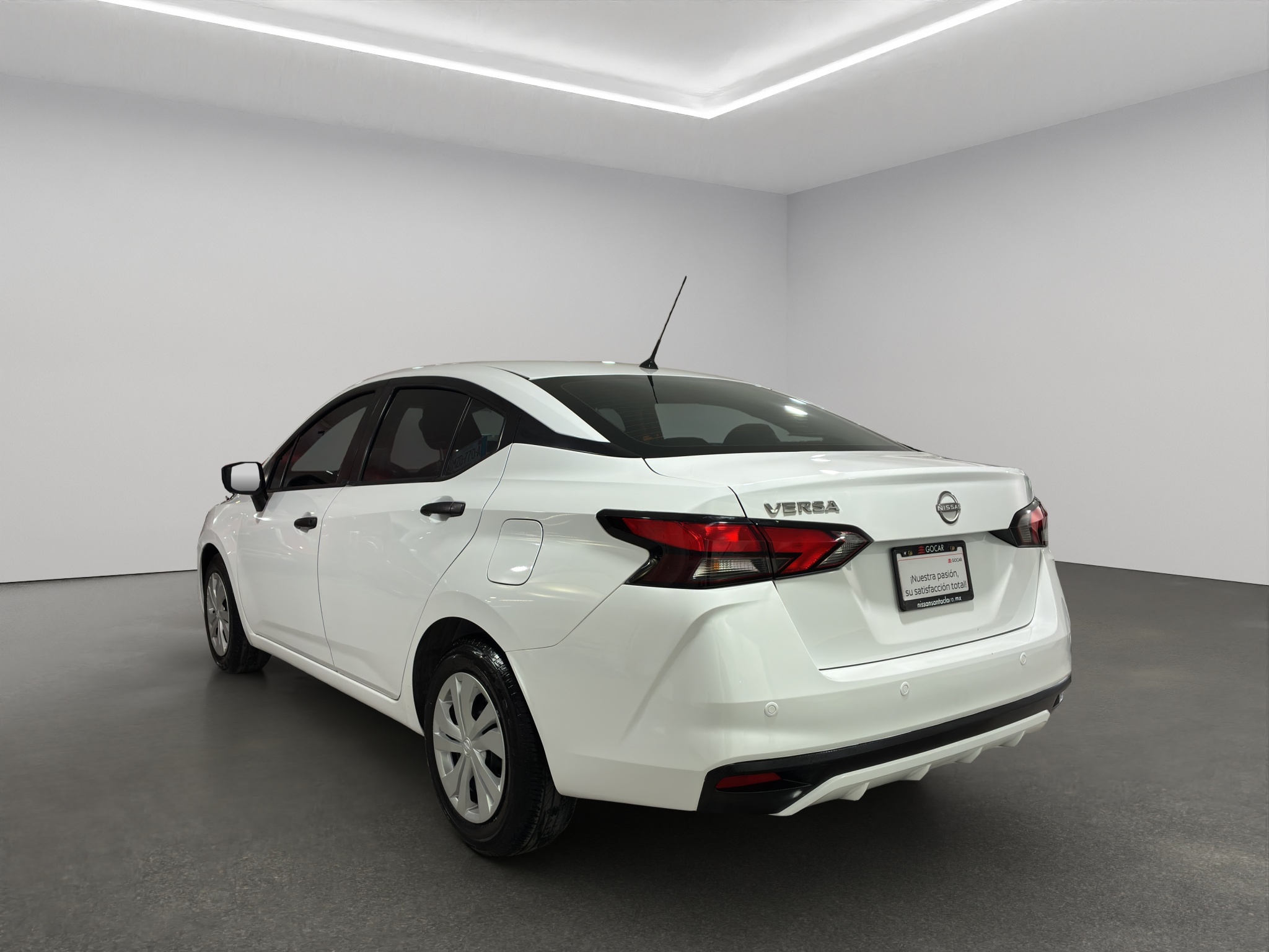 Nissan Versa 4 pts. Sense, TM5, a/ac., R-15 2024