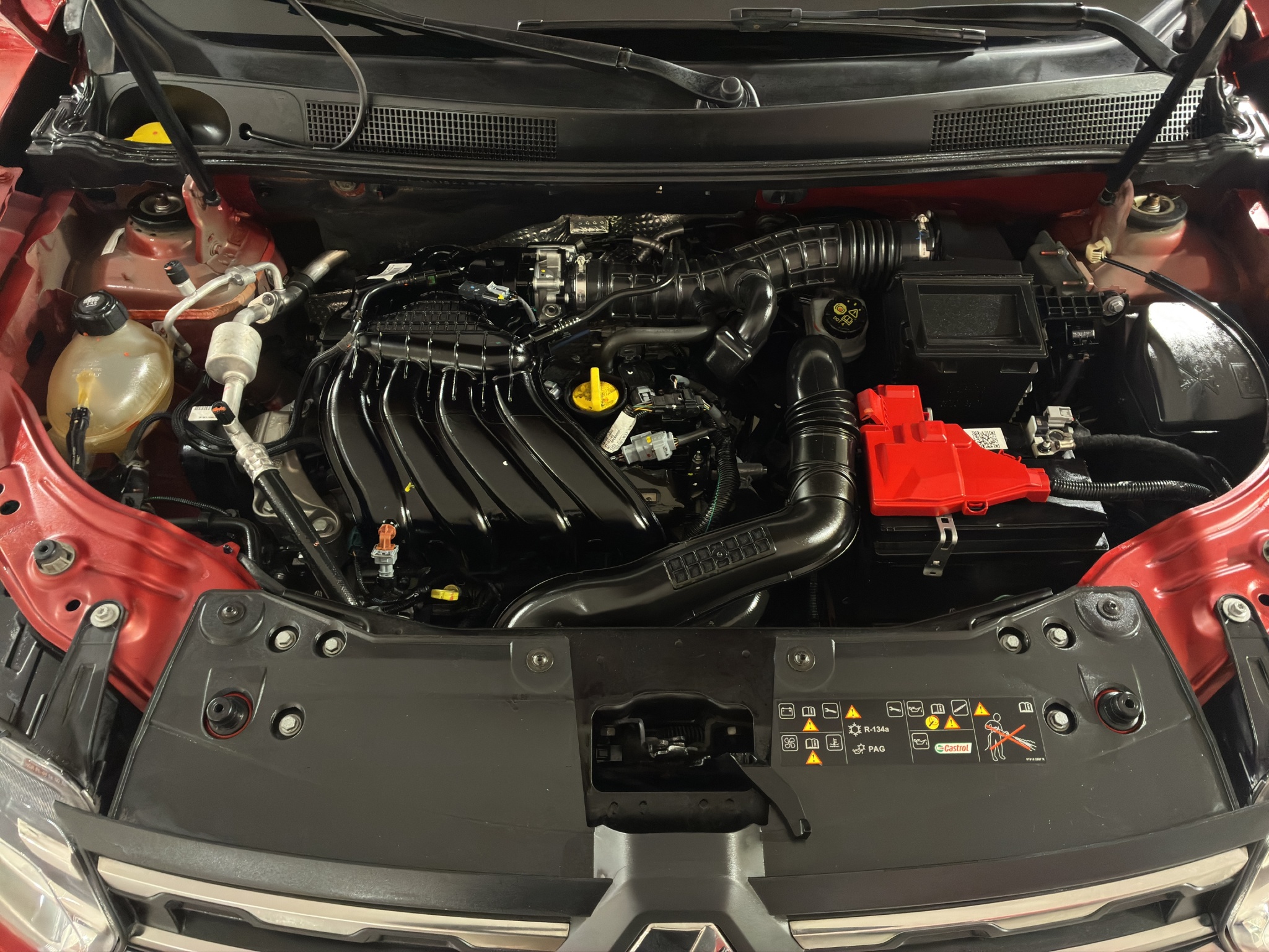 Renault Duster  5 pts. Iconic, 1.3T, TA, a/ac. Aut., VE, f. niebla, RA-17 2023