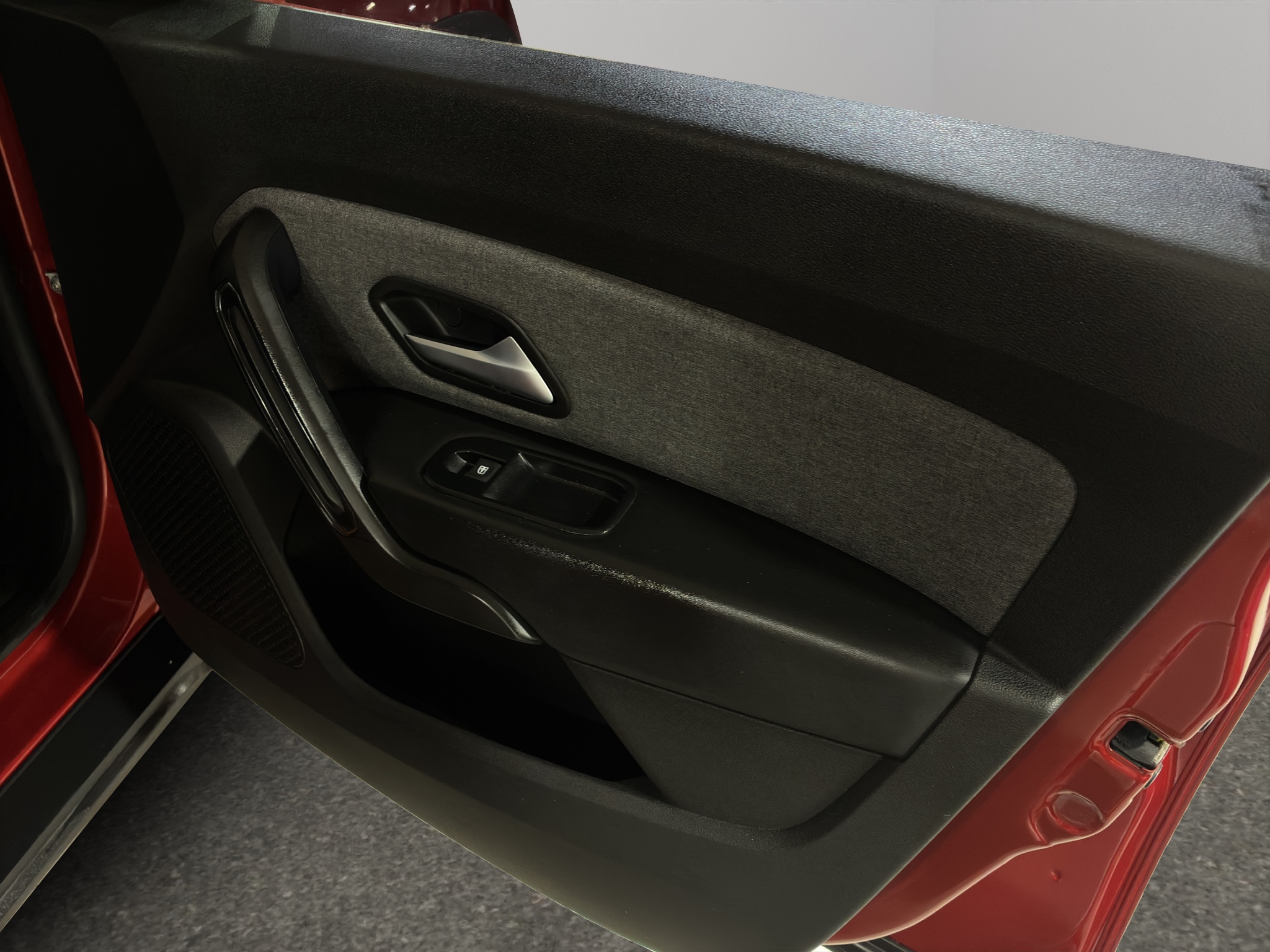 Renault Duster  5 pts. Iconic, 1.3T, TA, a/ac. Aut., VE, f. niebla, RA-17 2023