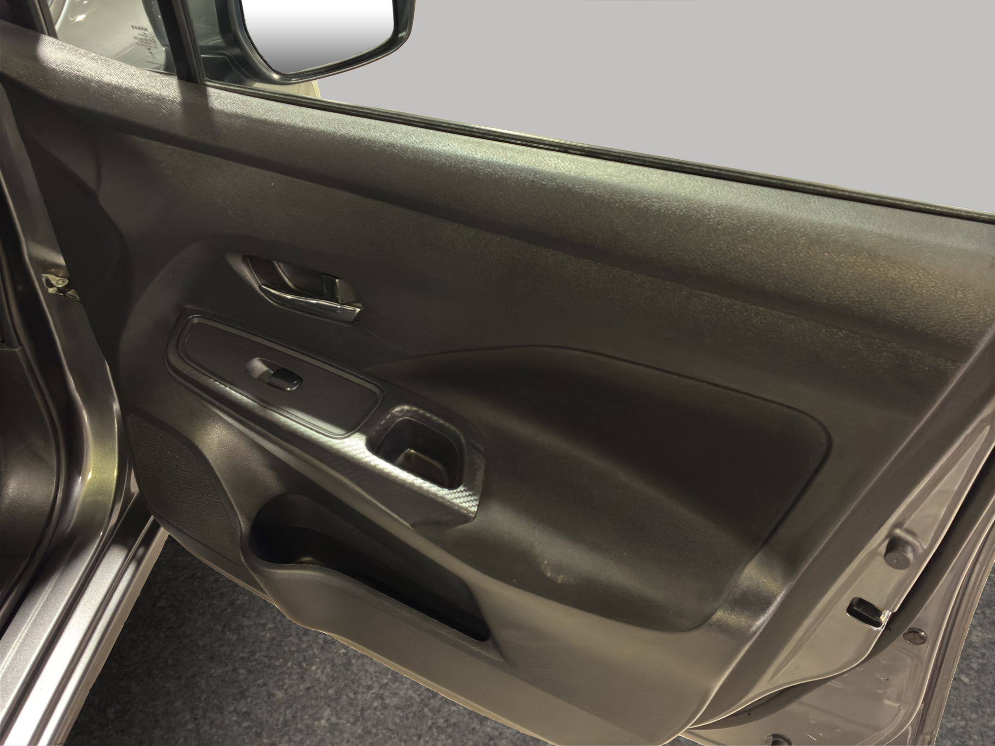 Nissan Versa 4 pts. Advance, TM5, a/ac., f. niebla, RA-16 2024